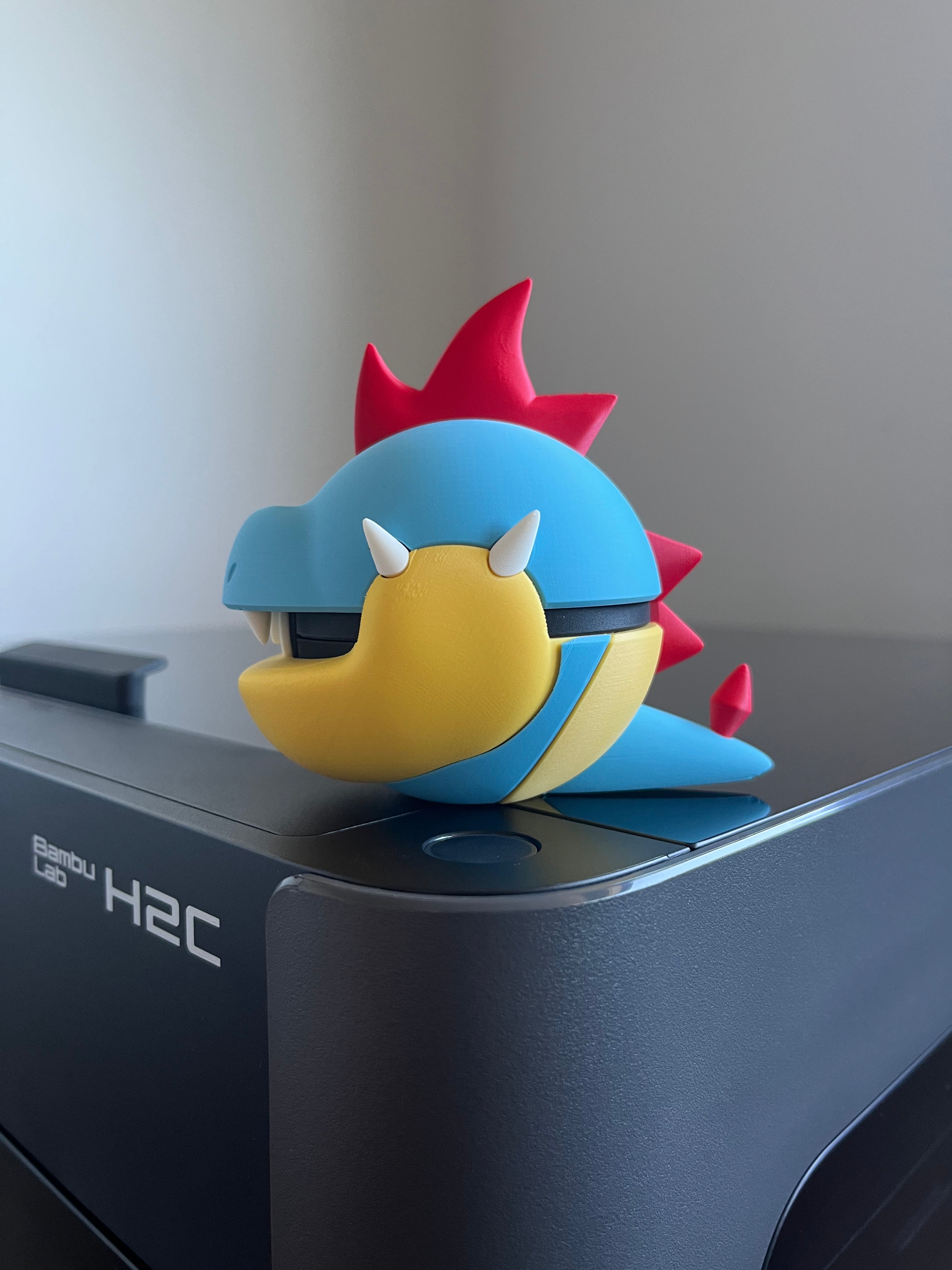 Croconaw Monster Ball, left side