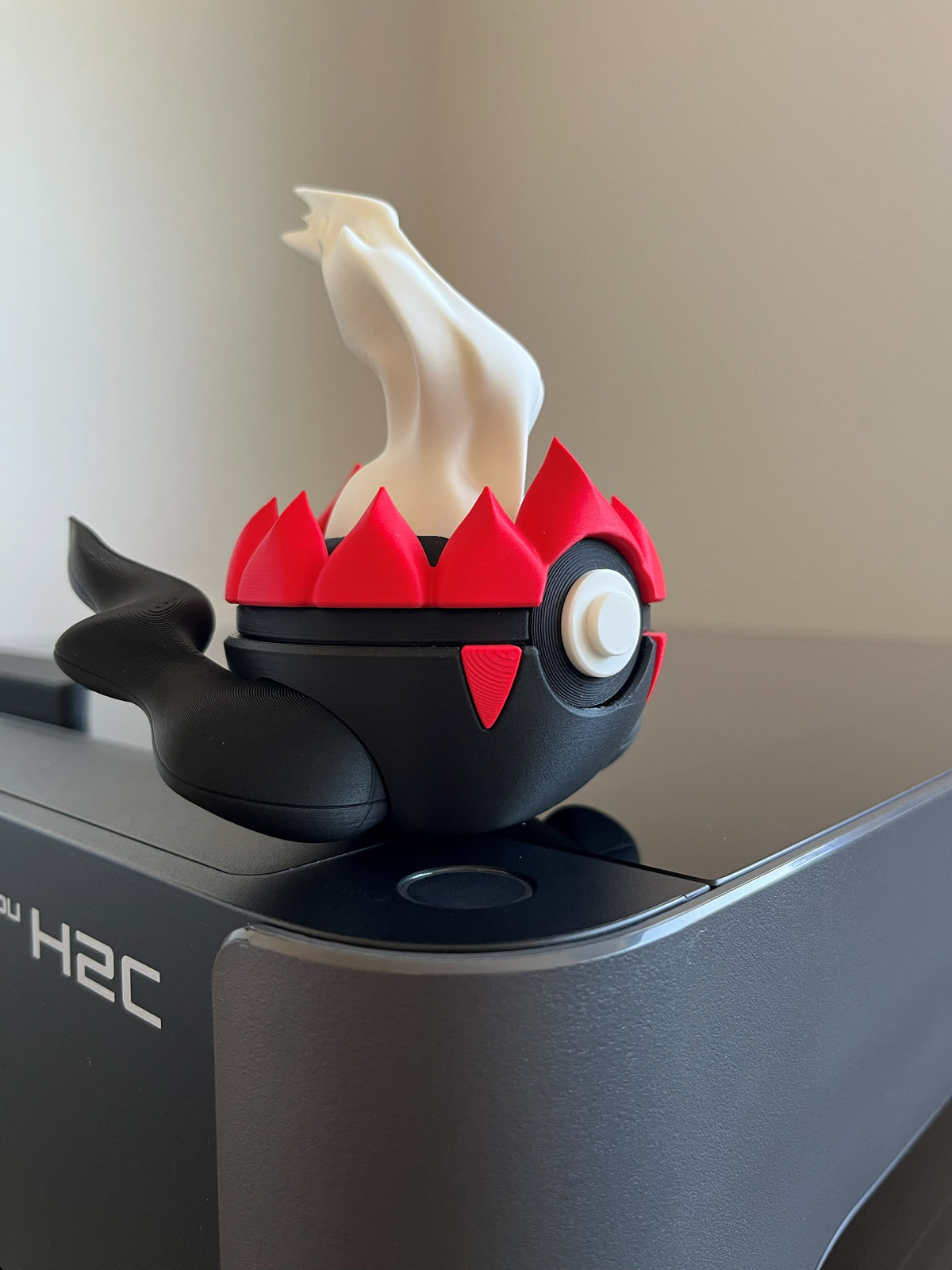 Darkrai Monster Ball, side profile