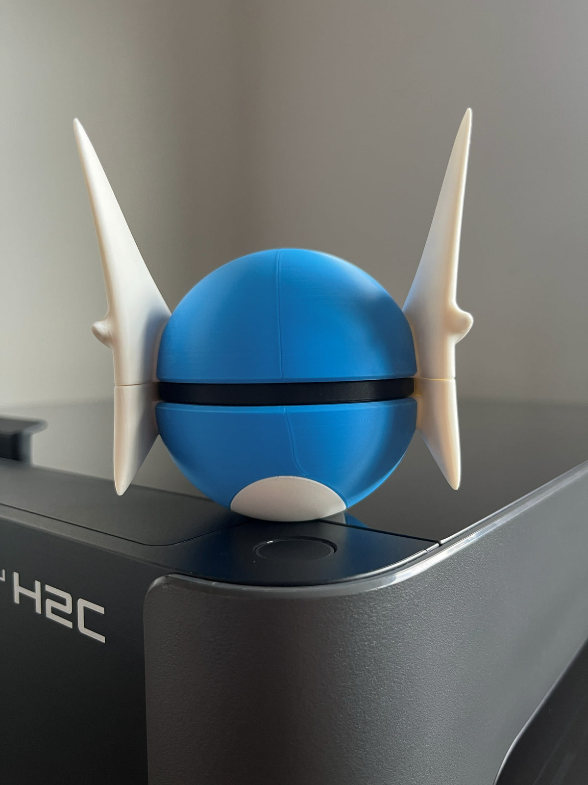Dratini Monster Ball, back view