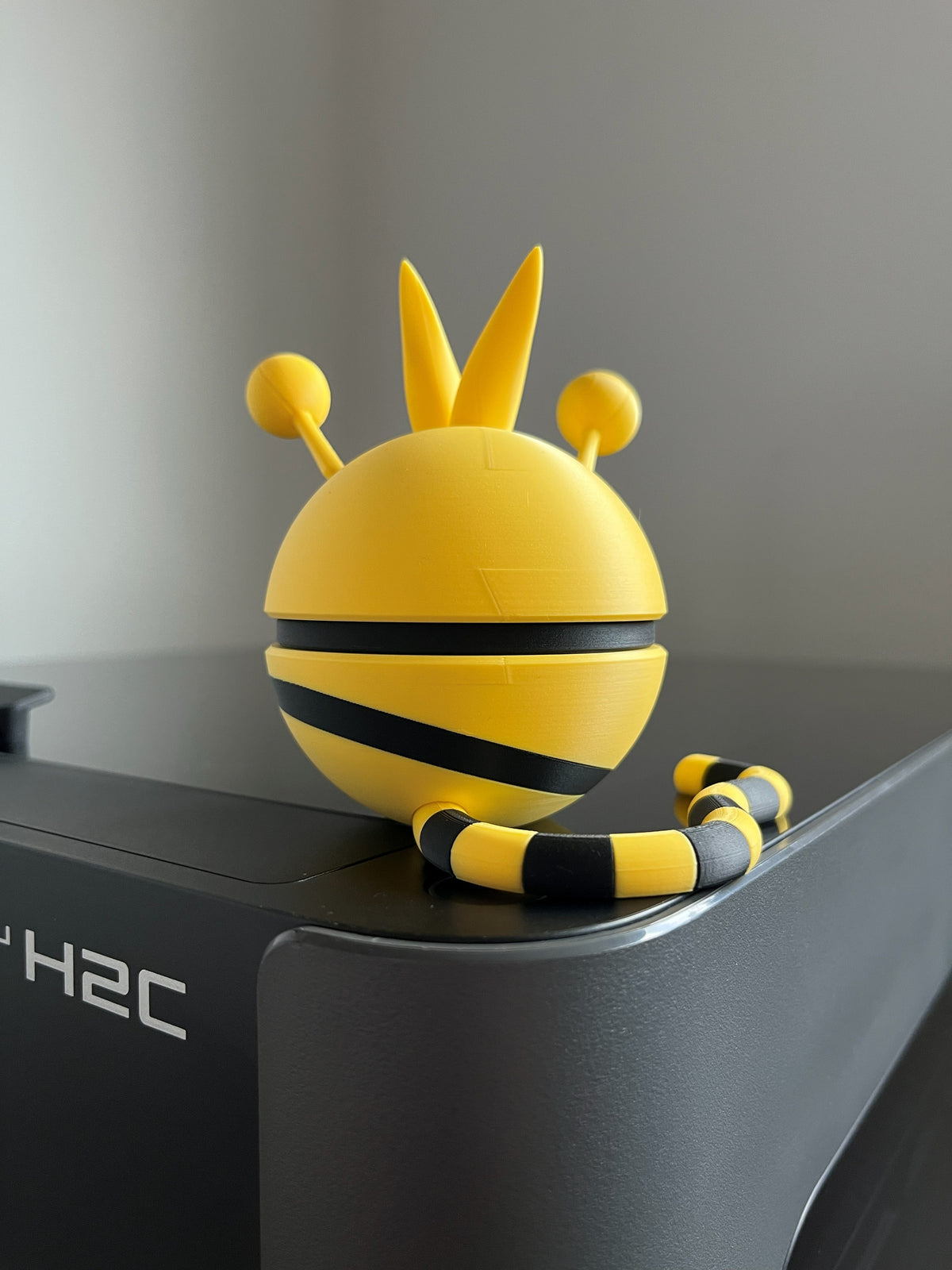 Electabuzz Monster Ball, back view
