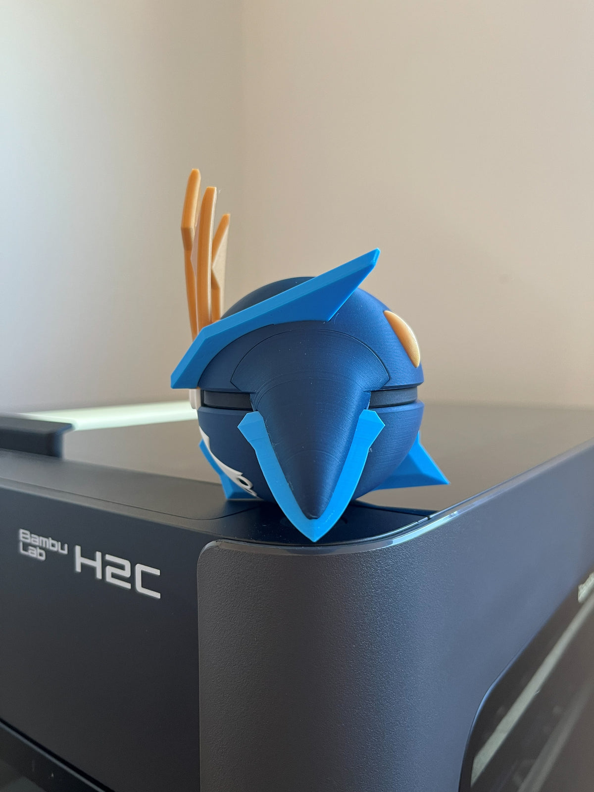 Empoleon Monster Ball, left side