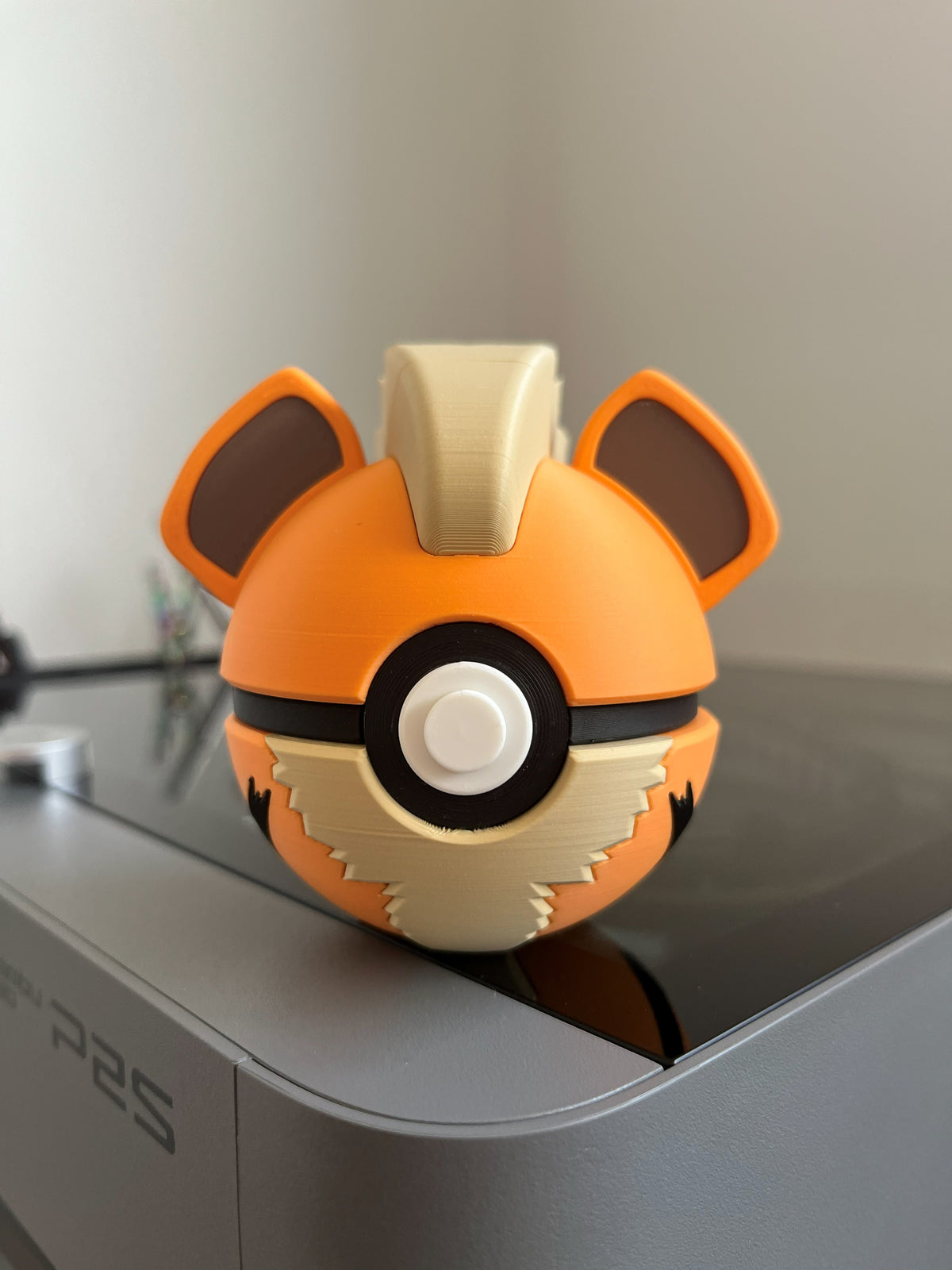 Growlithe Monster Ball, front view