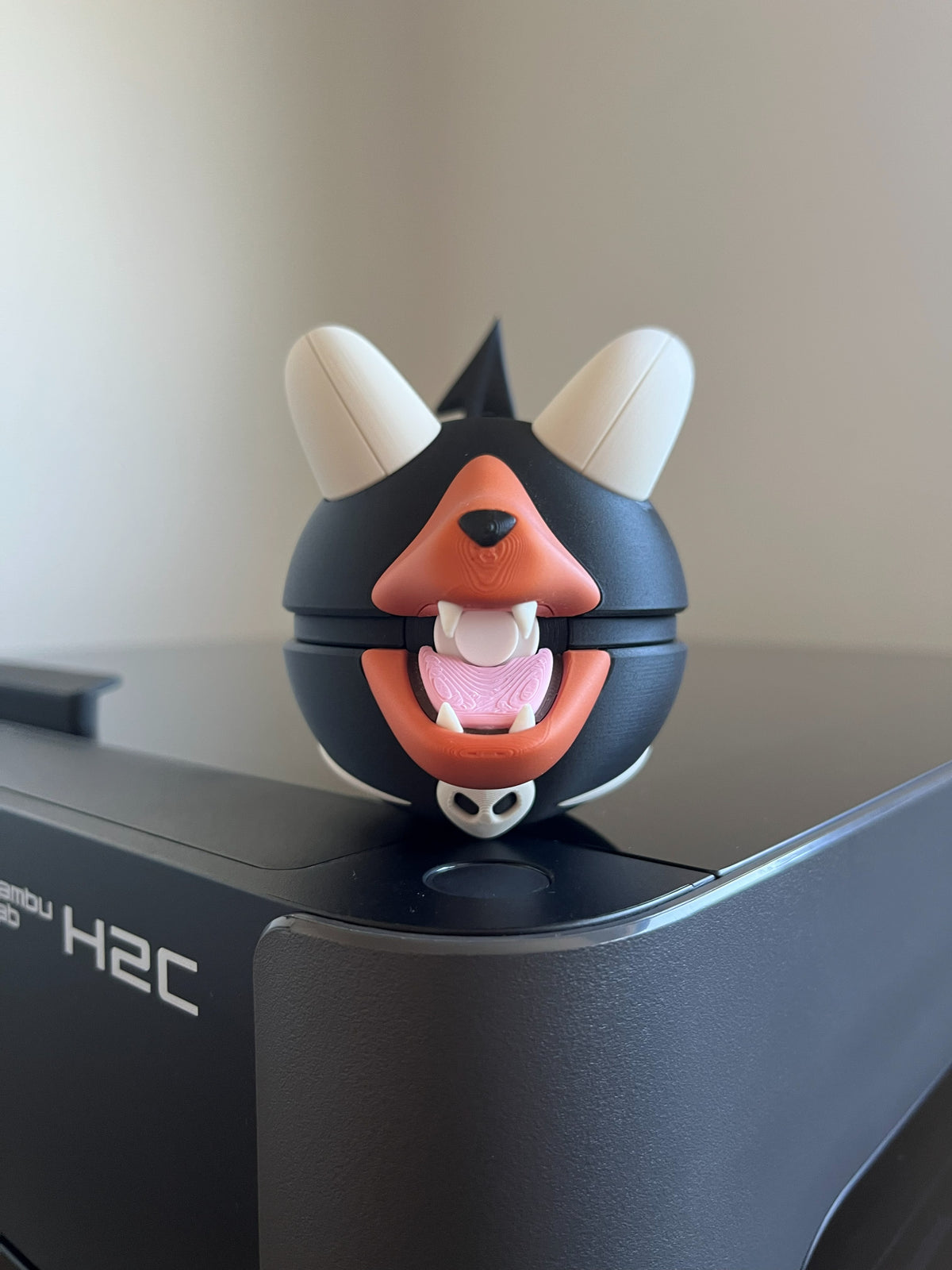 Houndoom Monster Ball, front view