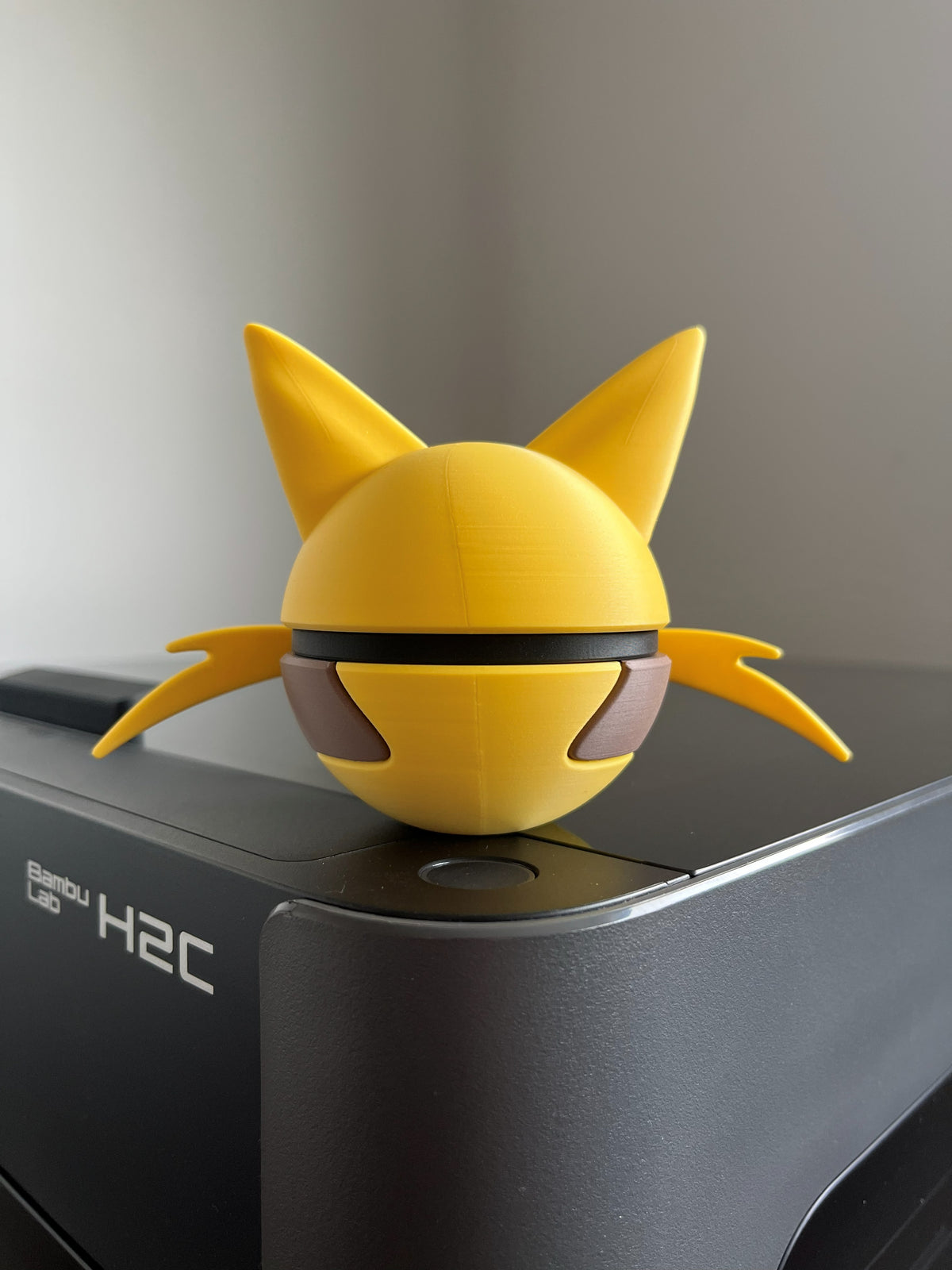 Kadabra Monster Ball, back view