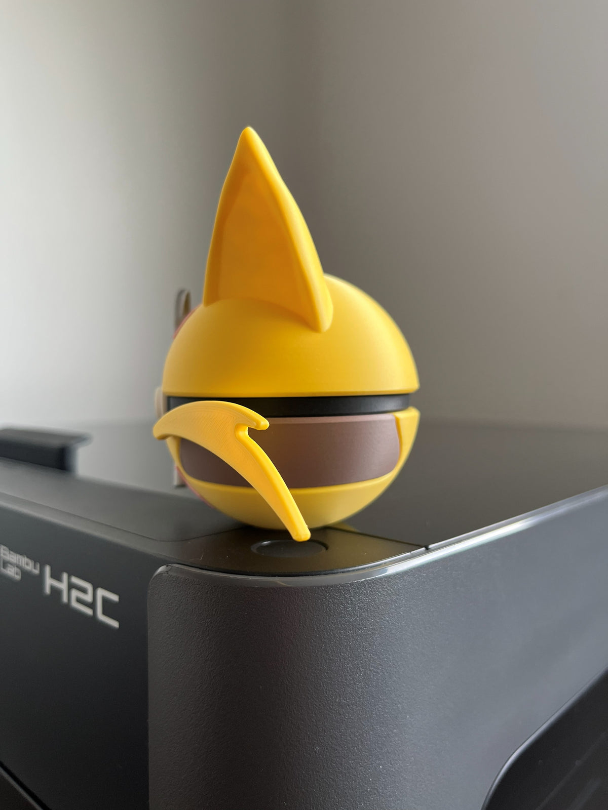Kadabra Monster Ball, left side