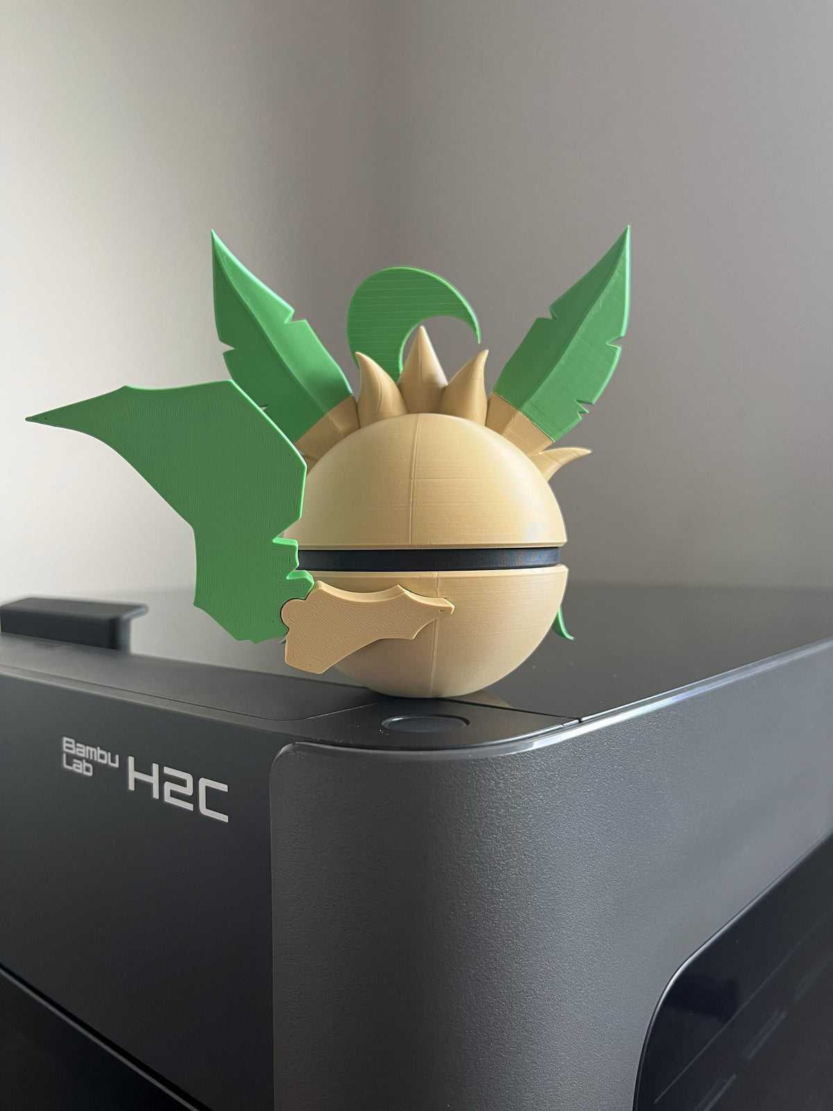 Leafeon Monster Ball, back view