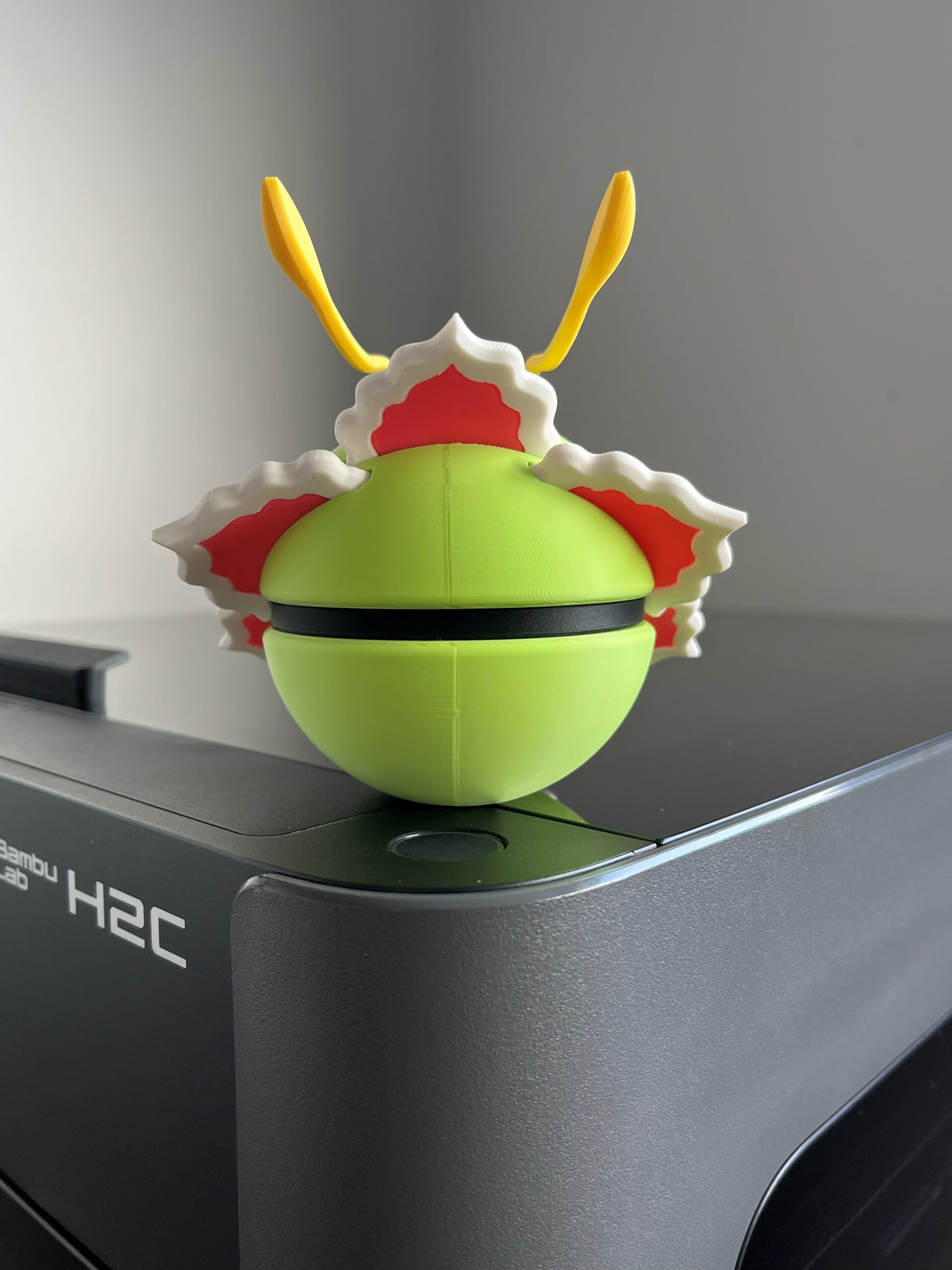 Meganium Monster Ball, back view