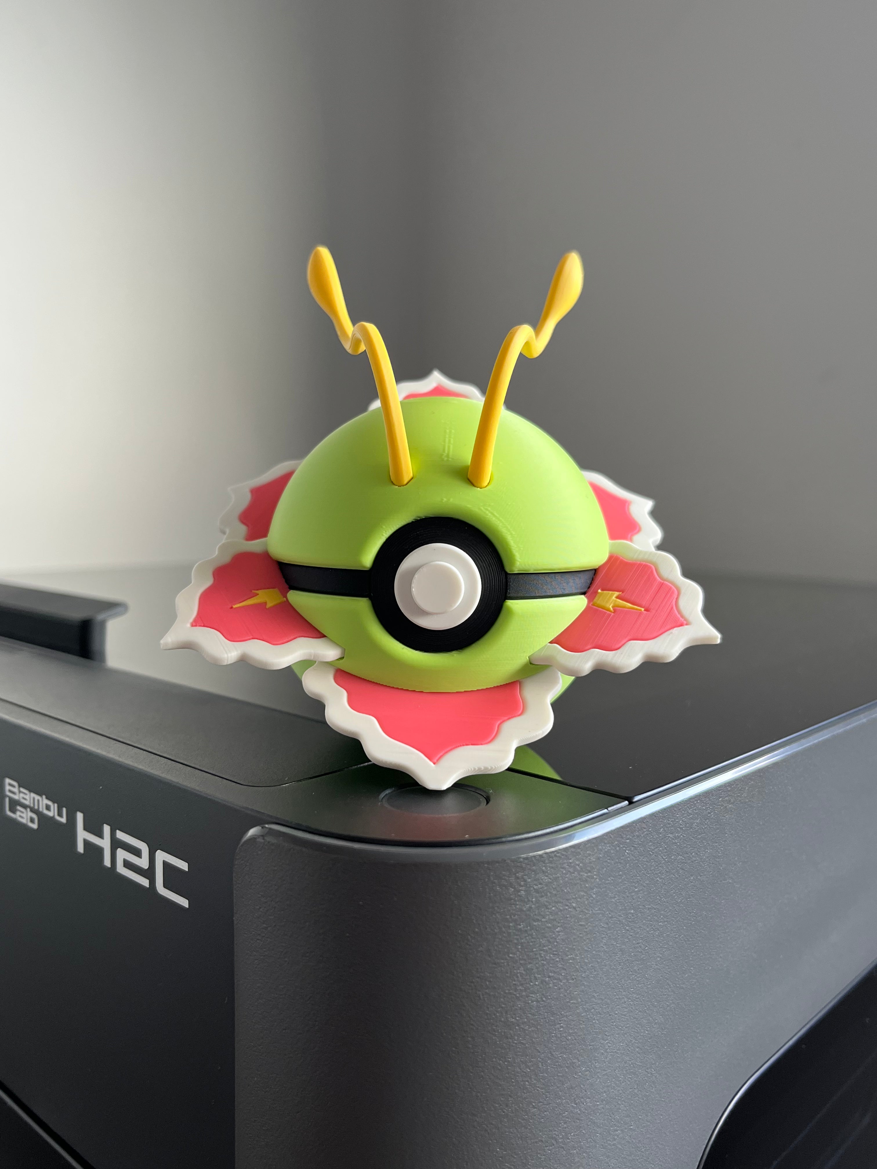 Meganium Monster Ball, front view