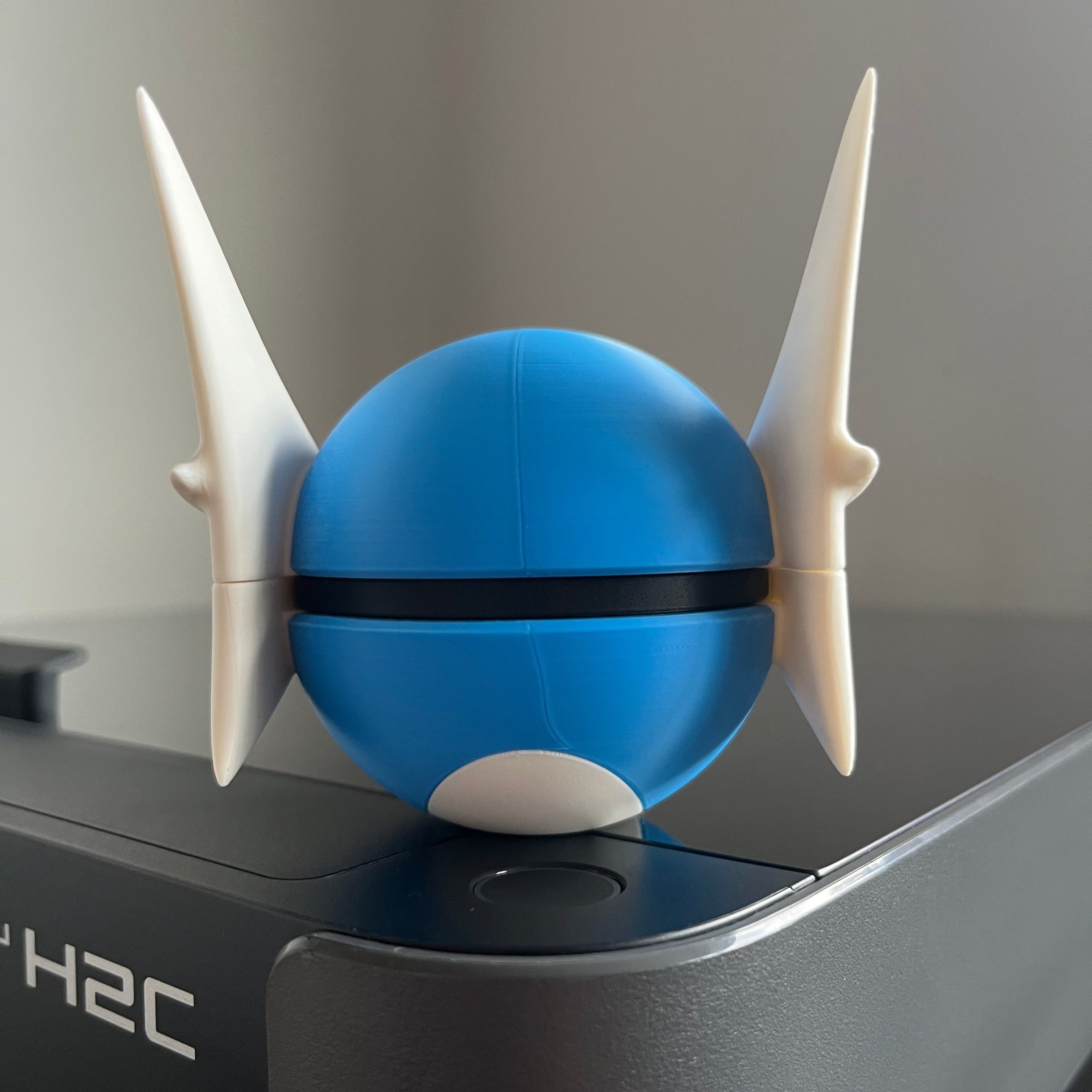 Dratini Monster Ball