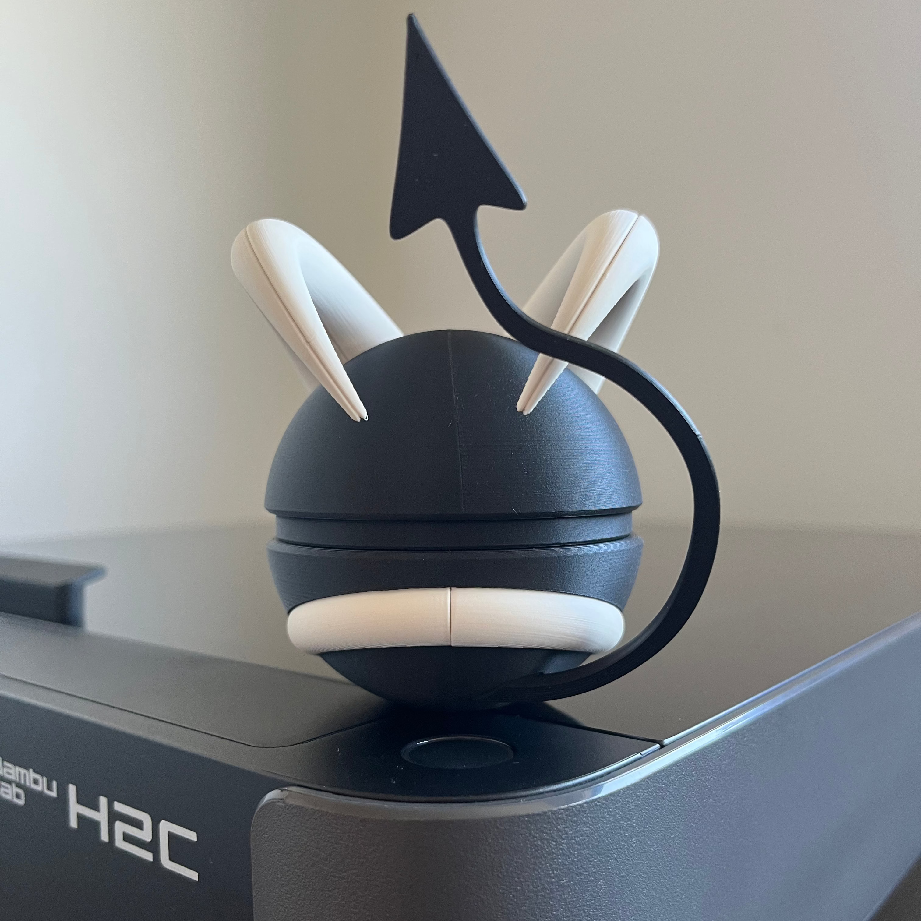 Houndoom Monster Ball
