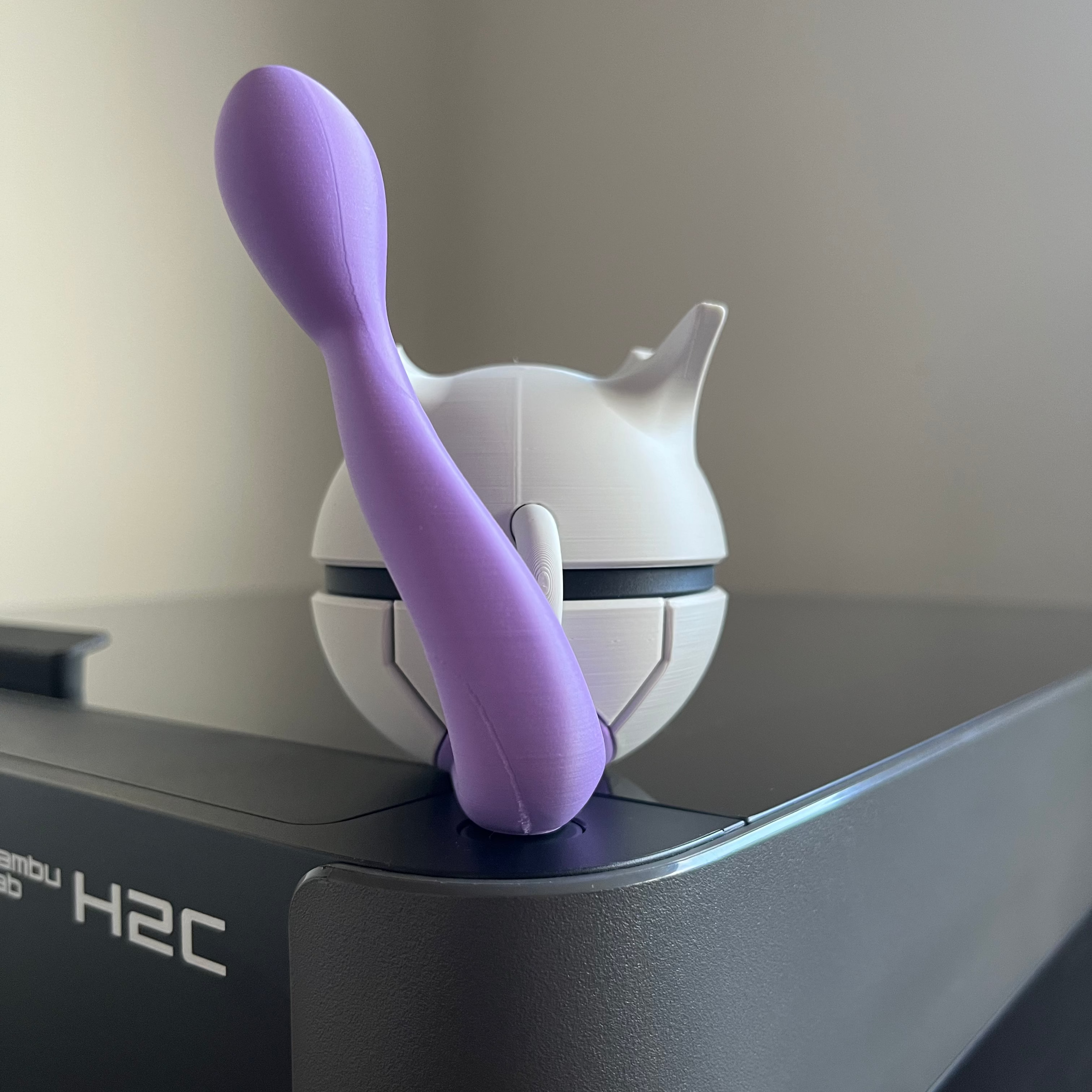 Mewtwo Monster Ball