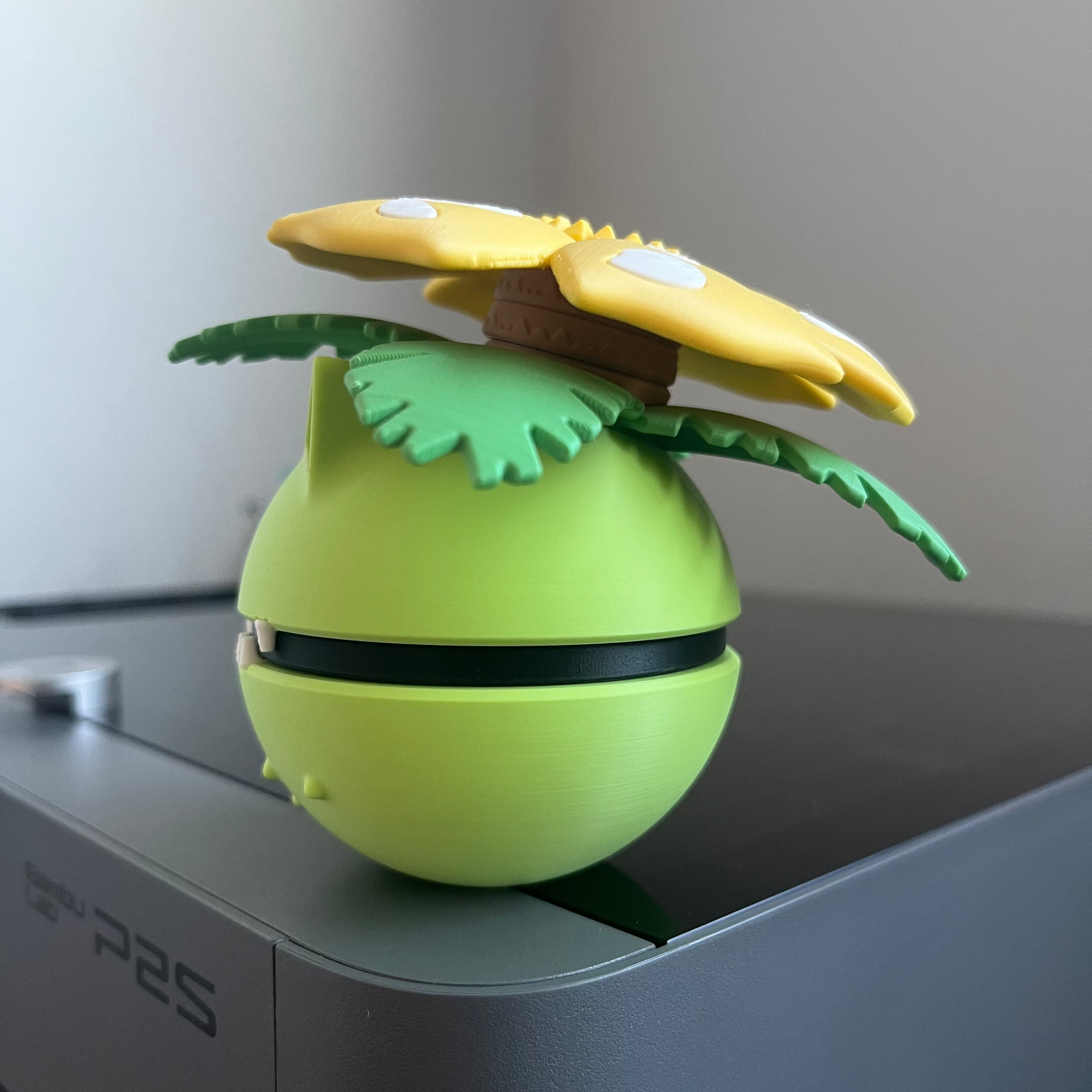 Shiny Venusaur Monster Ball
