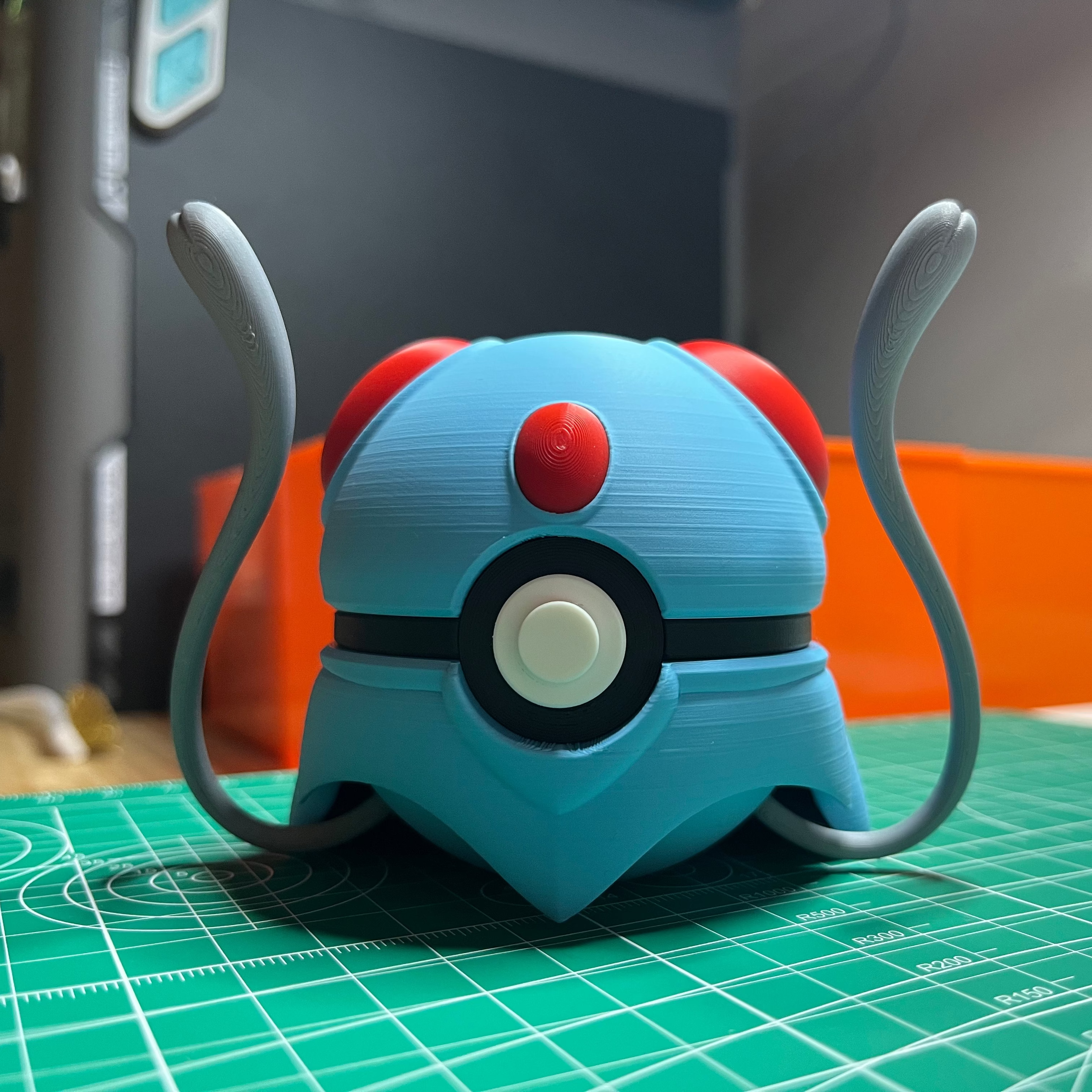 Tentacool Monster Ball - Damaged