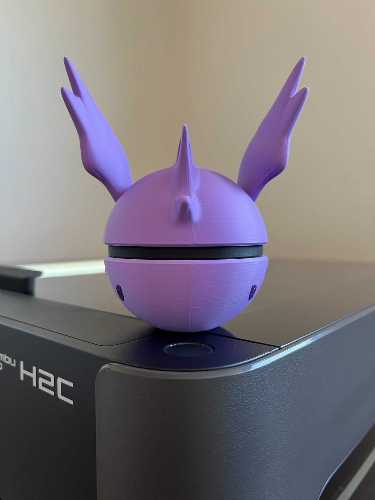 Nidorino Monster Ball, back view