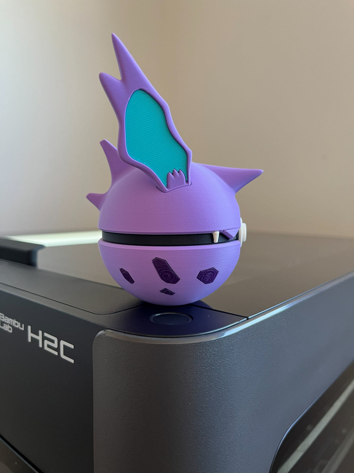 Nidorino Monster Ball, right side