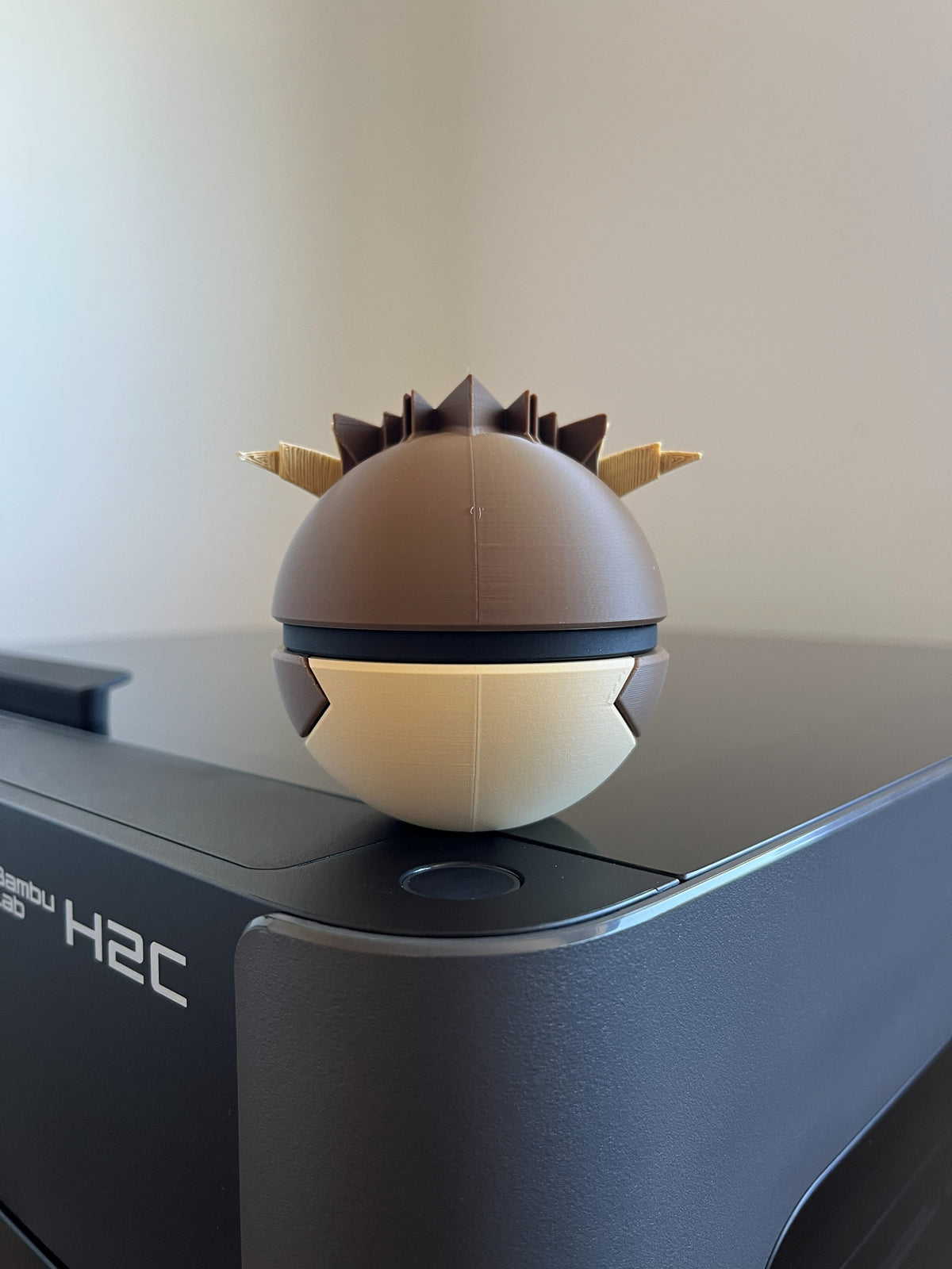 Pidgey Monster Ball, back view