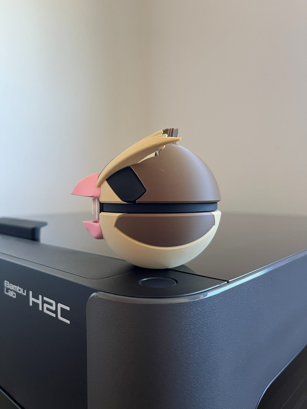Pidgey Monster Ball, left side
