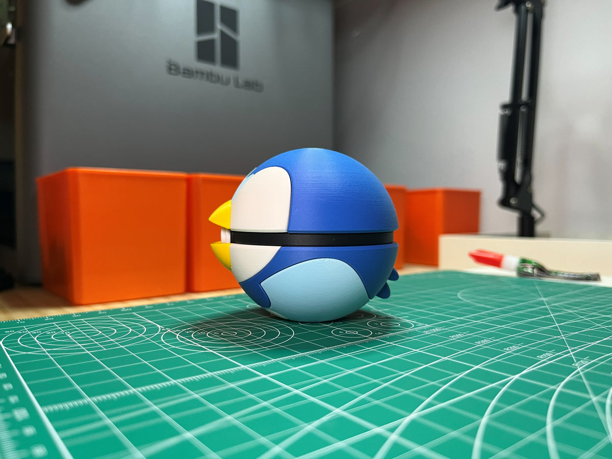 Piplup Monster Ball, left side