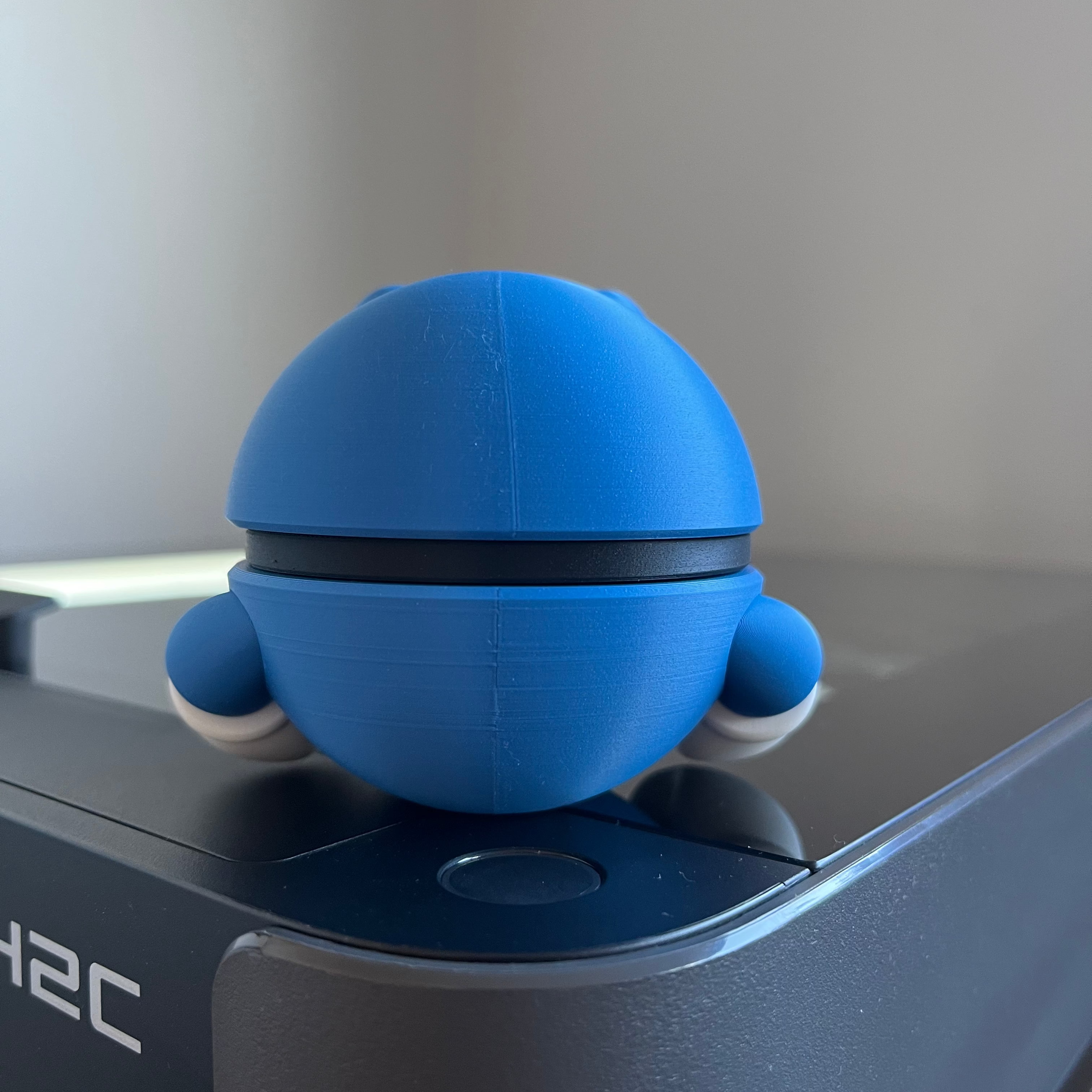 Poliwrath Monster Ball, back view