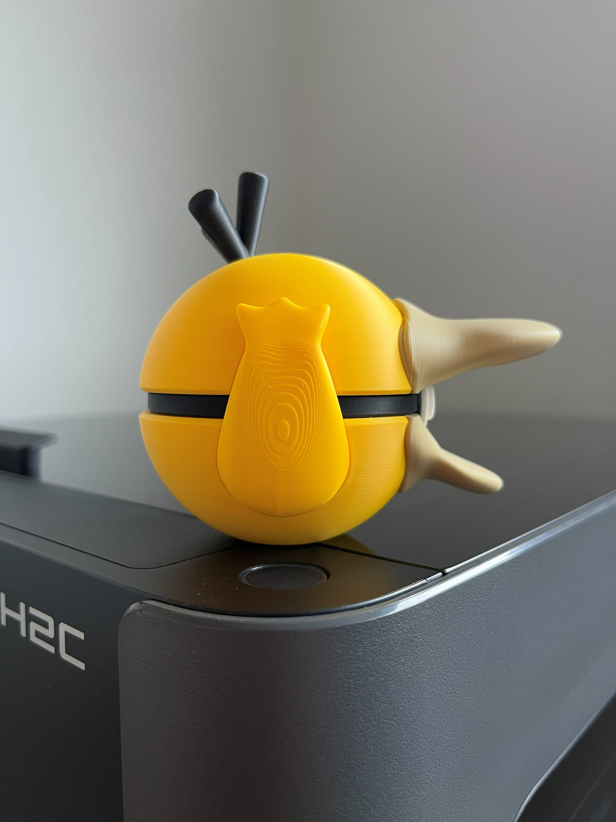 Psyduck Monster Ball, right side