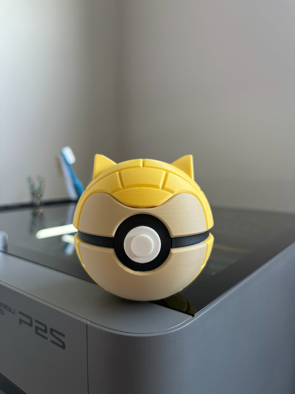 Sandshrew Monster Ball, front view