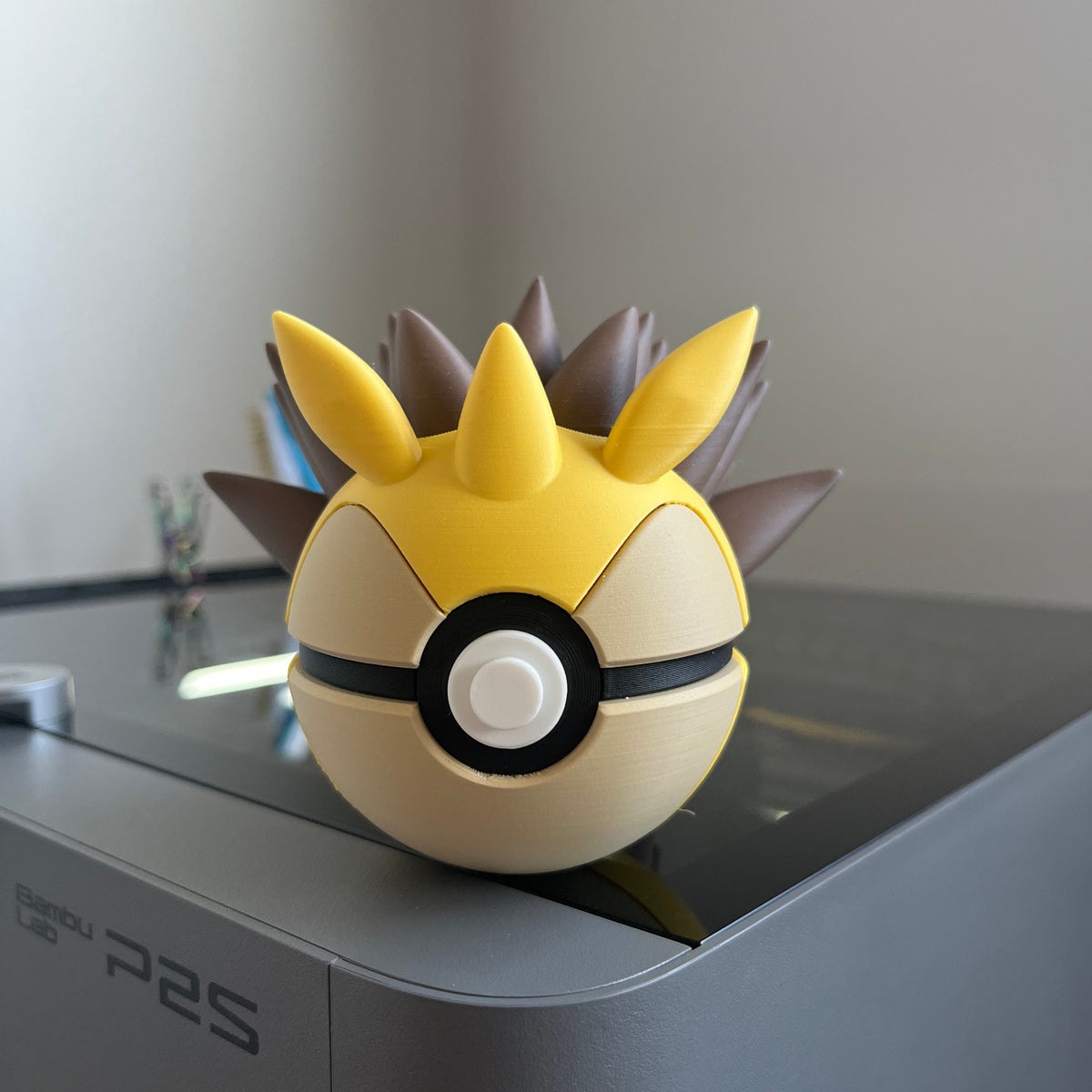 Sandslash Monster Ball, front view