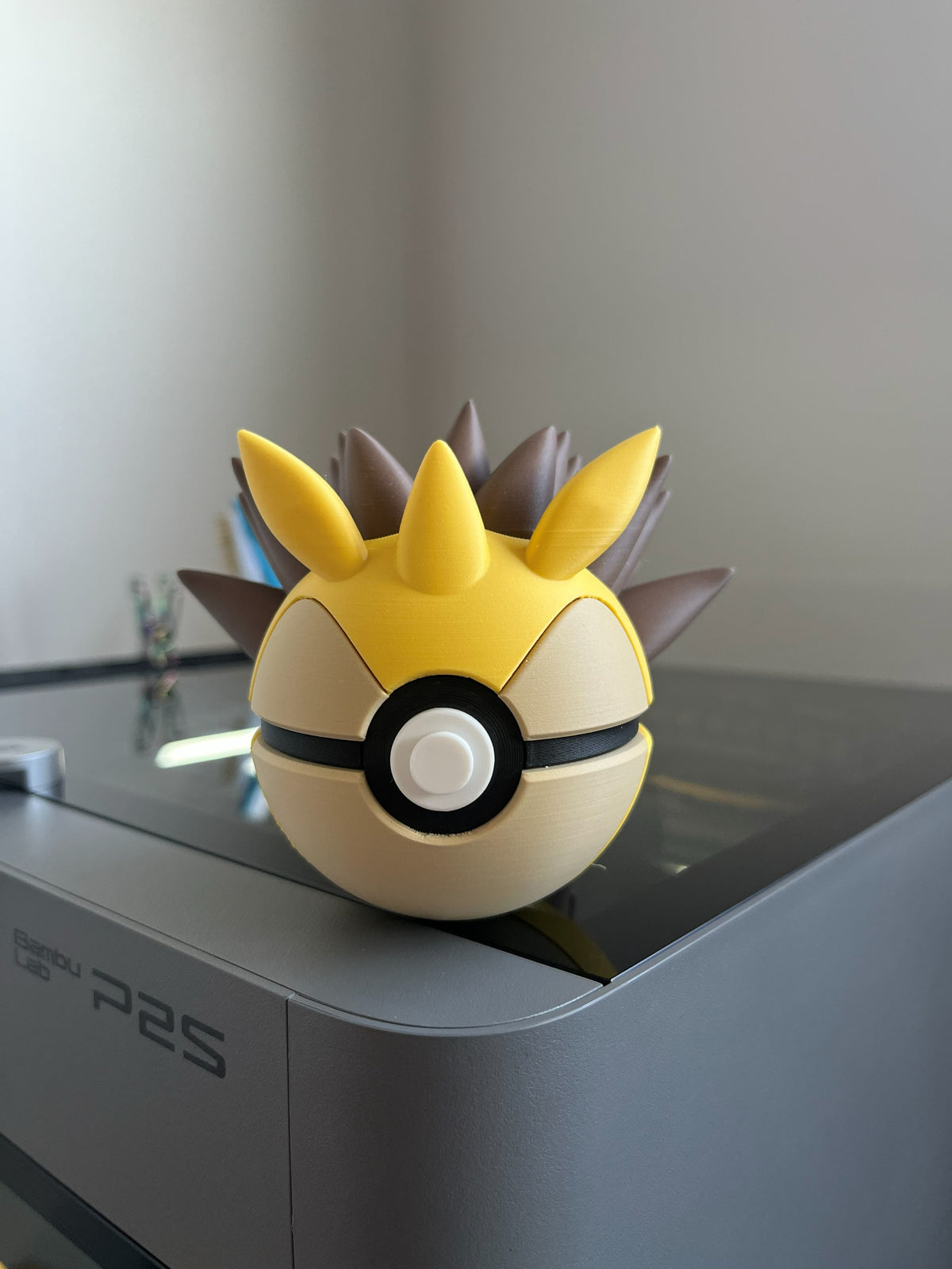Sandslash Monster Ball, front view