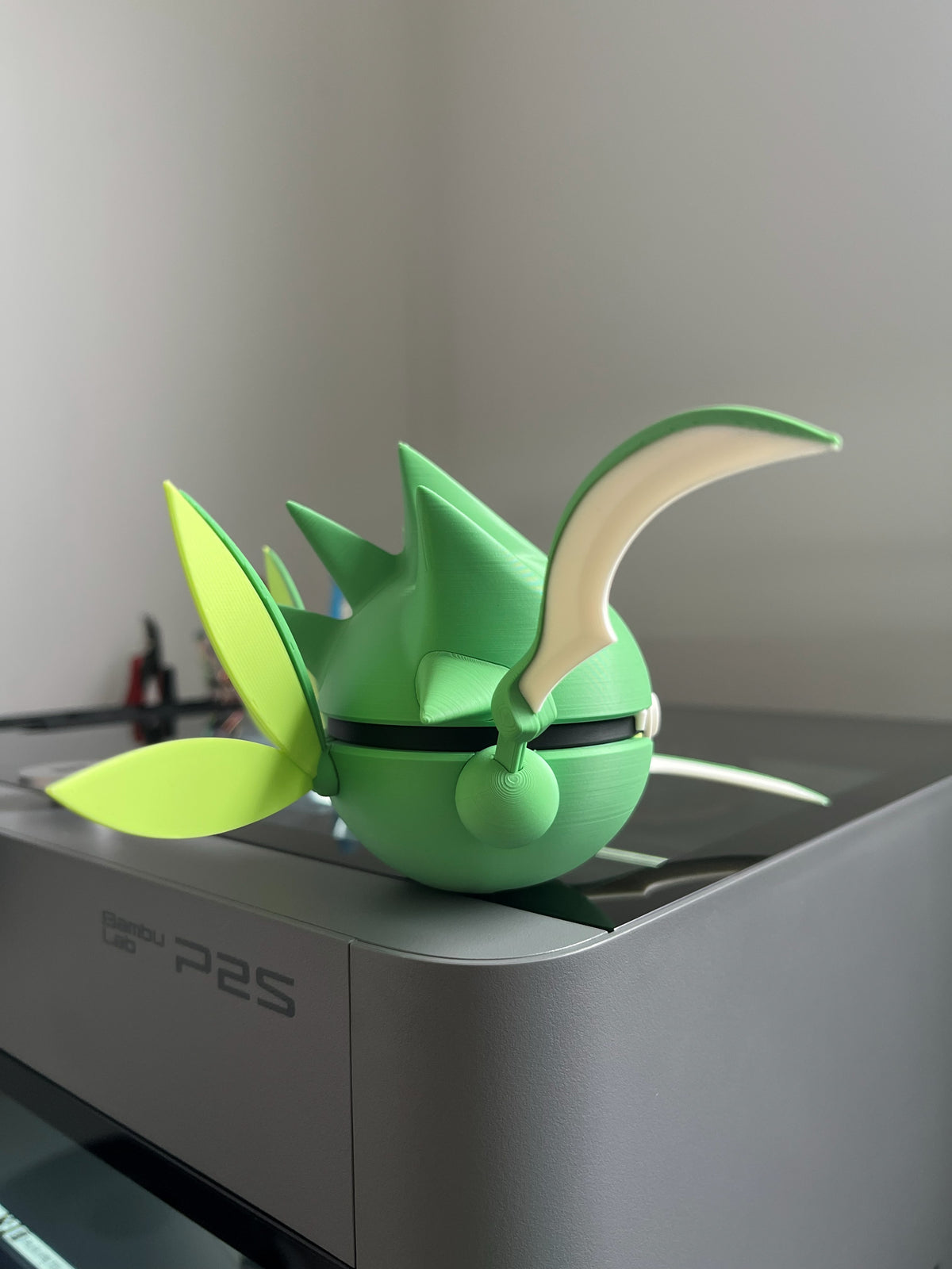 Scyther Monster Ball, right side