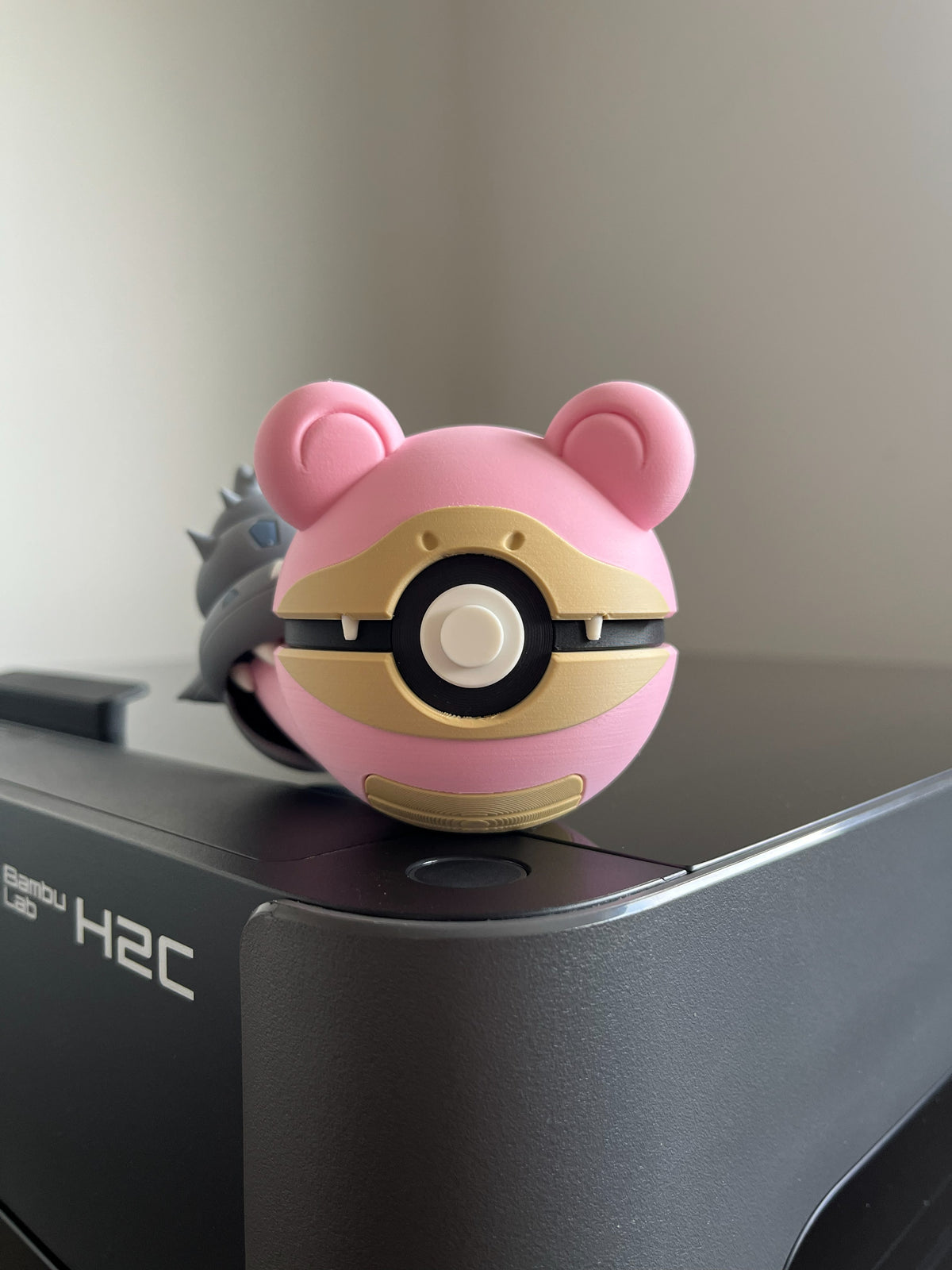 Slowbro Monster Ball, front view