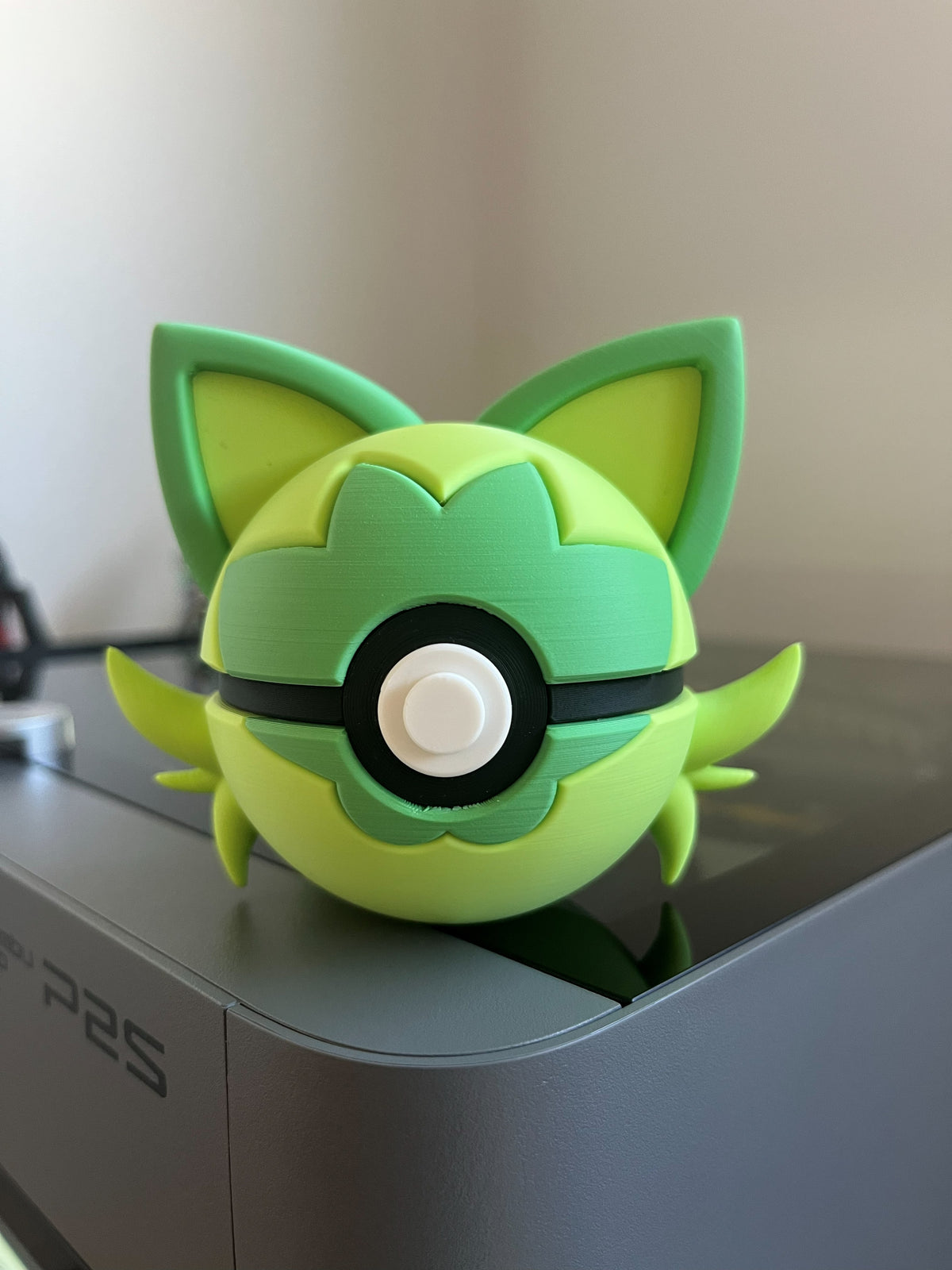 Sprigatito Monster Ball, front view