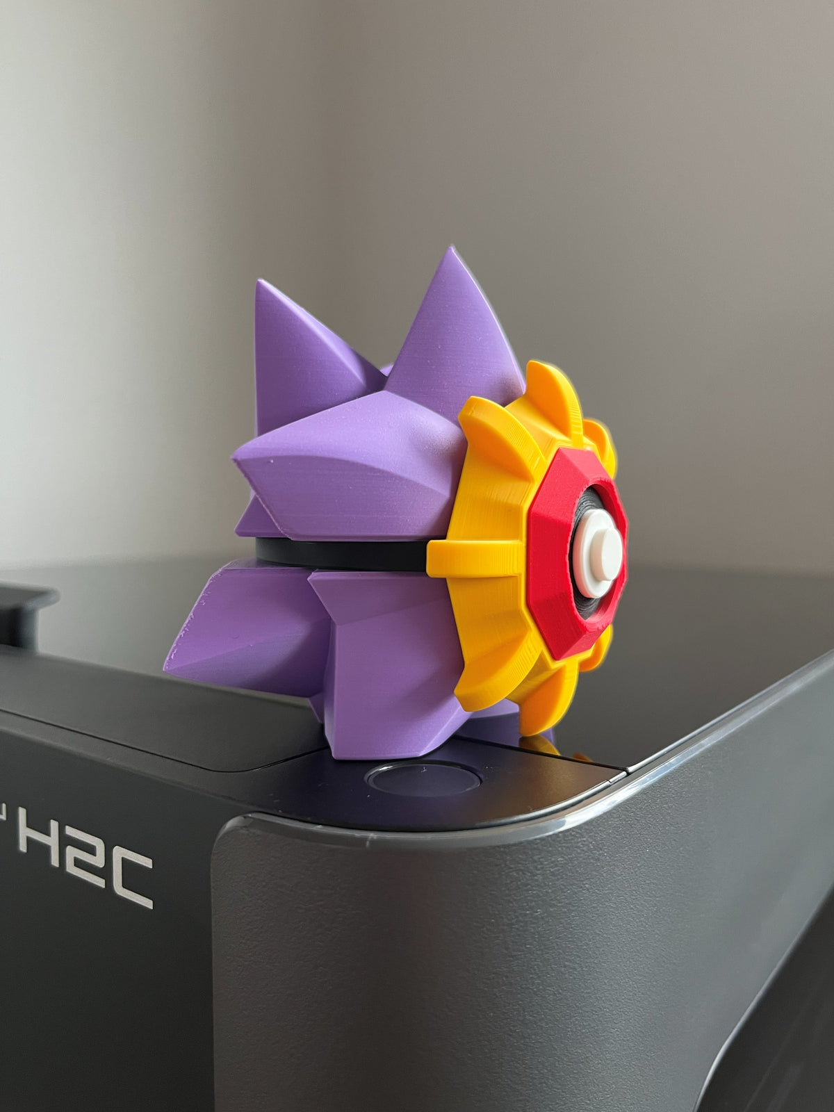 Starmie Monster Ball, side profile