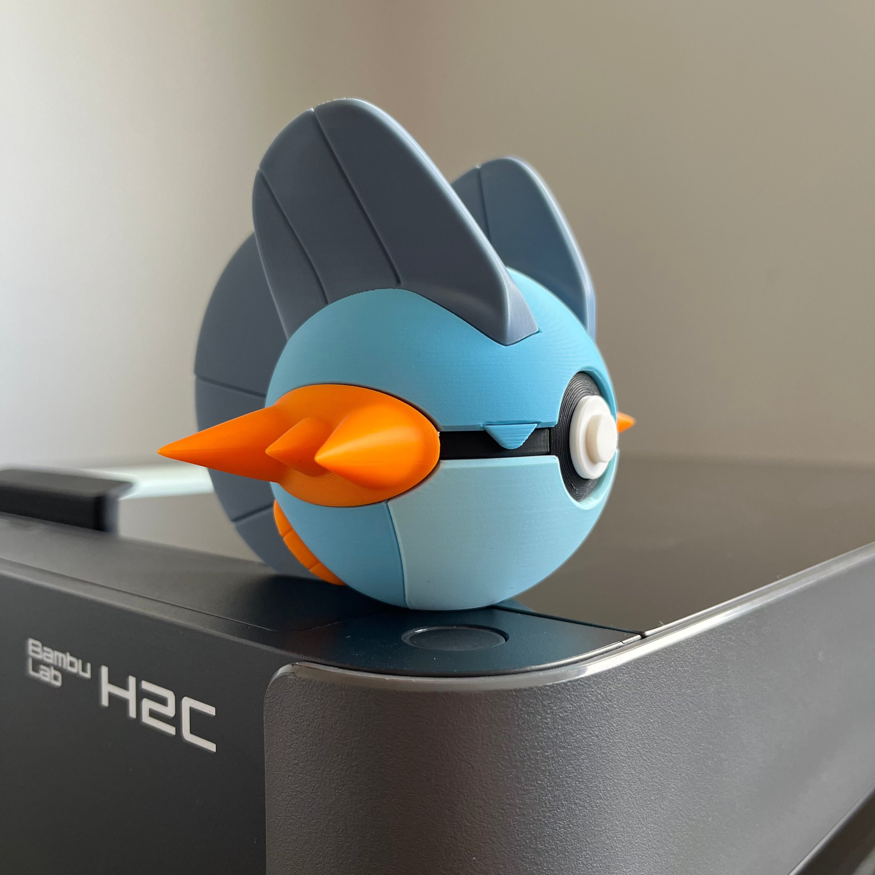 Swampert Monster Ball, side profile