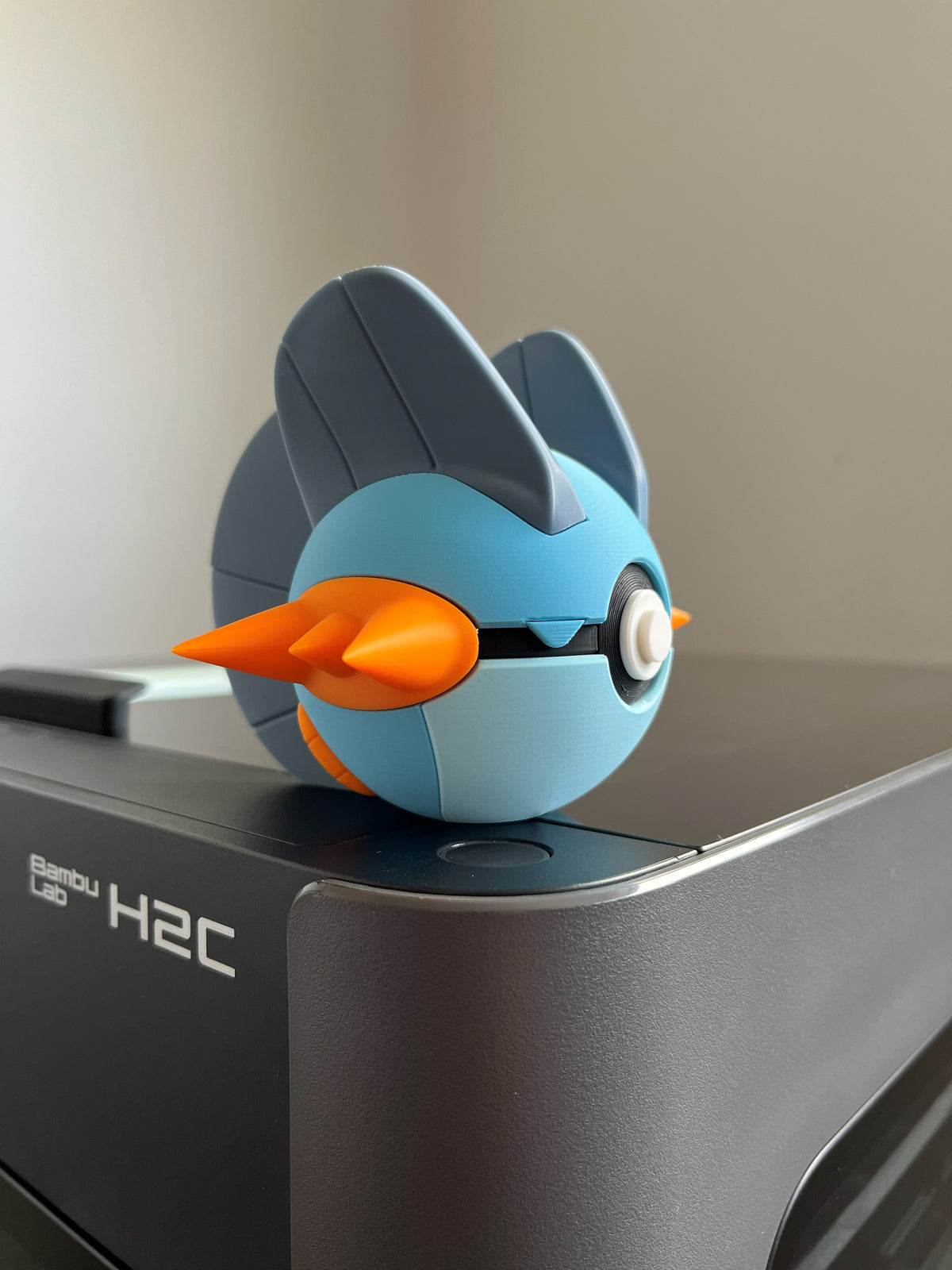 Swampert Monster Ball, side profile