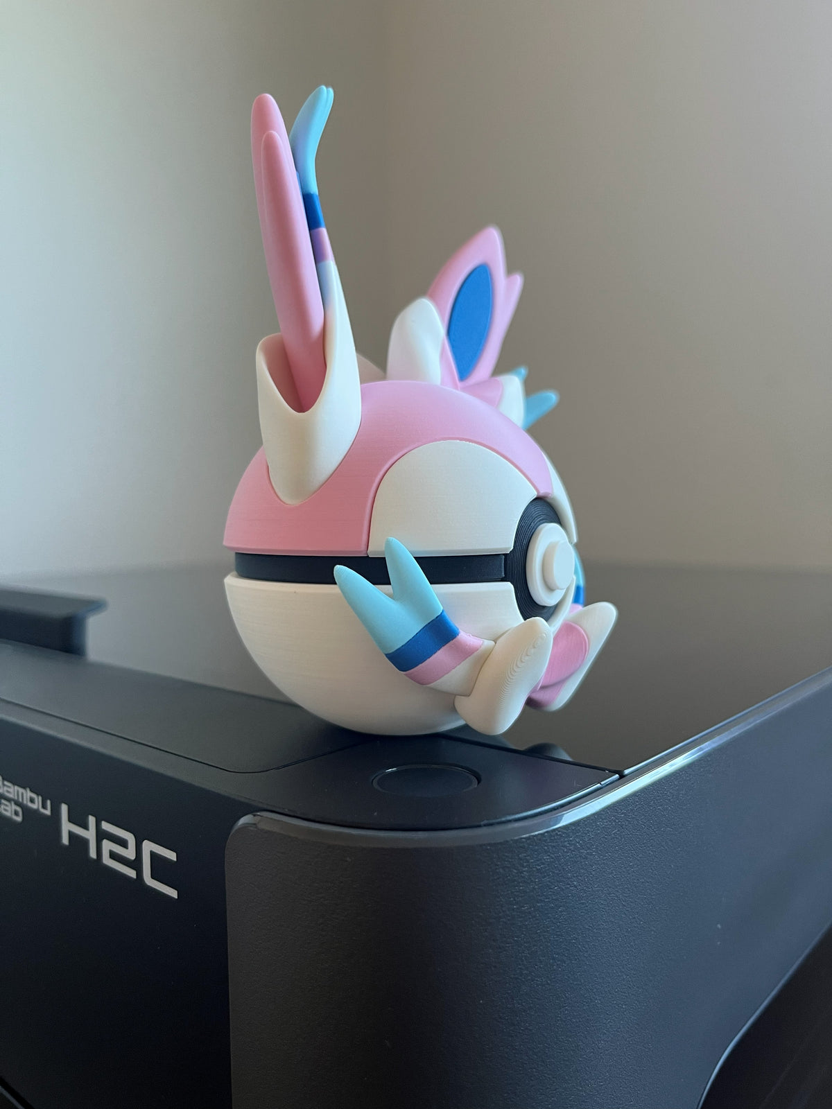 Sylveon Monster Ball, side profile