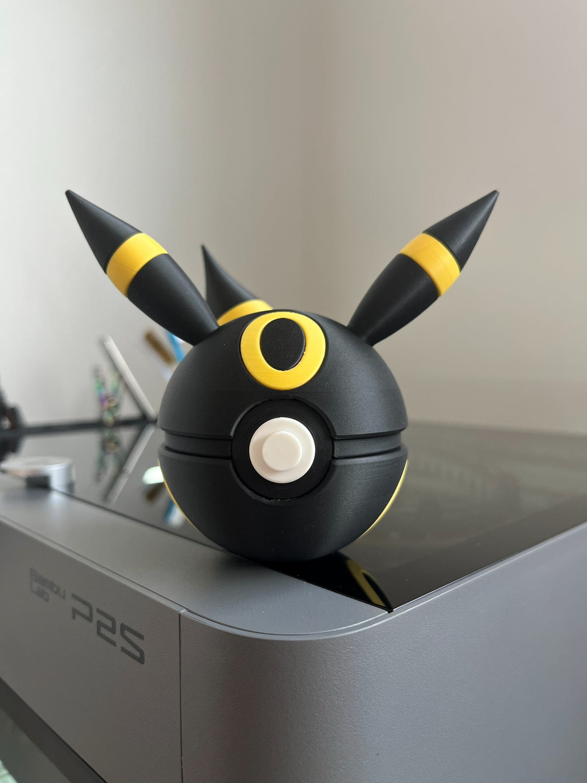 Umbreon Monster Ball, front view