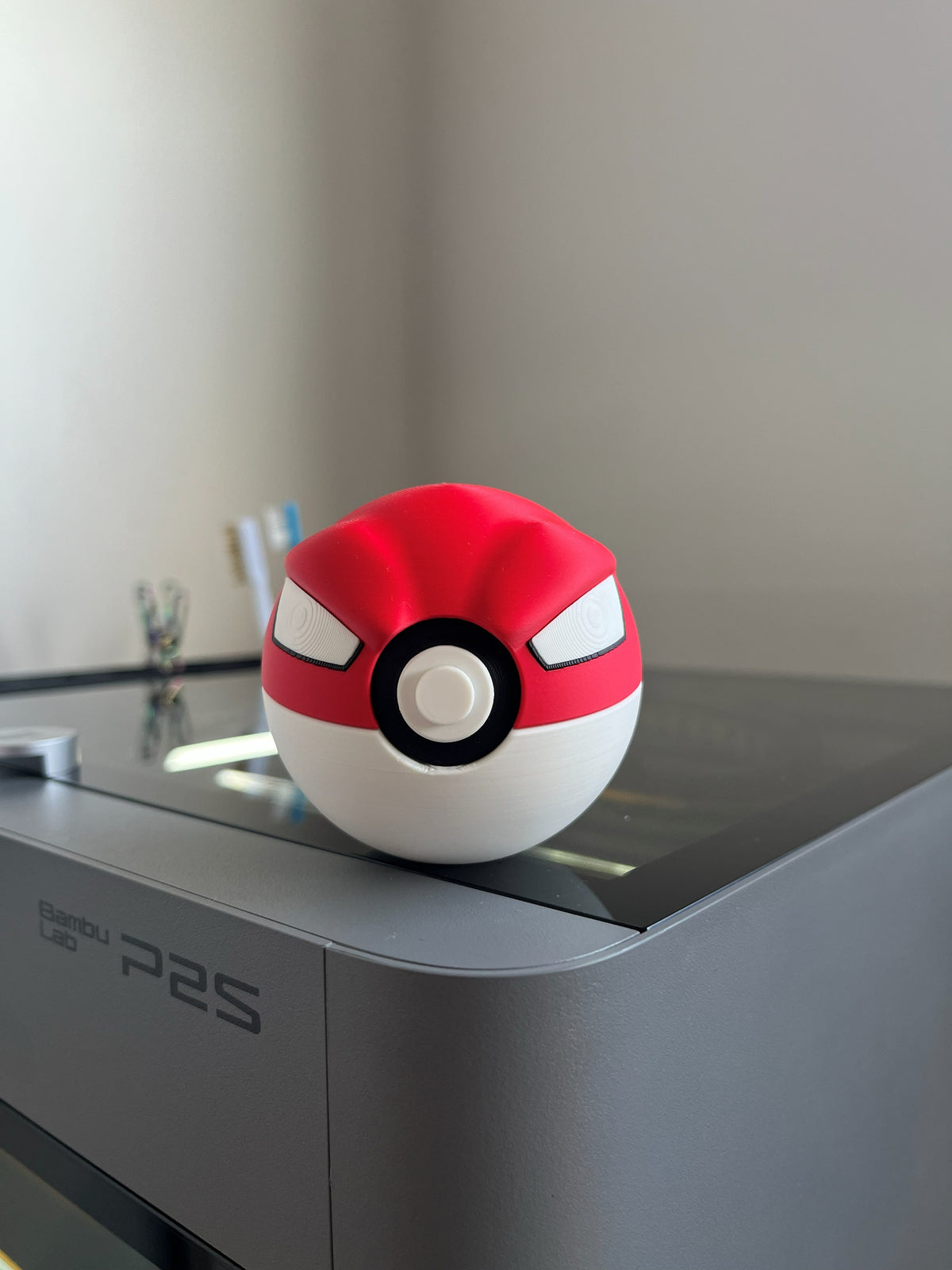 Voltorb Monster Ball, front view
