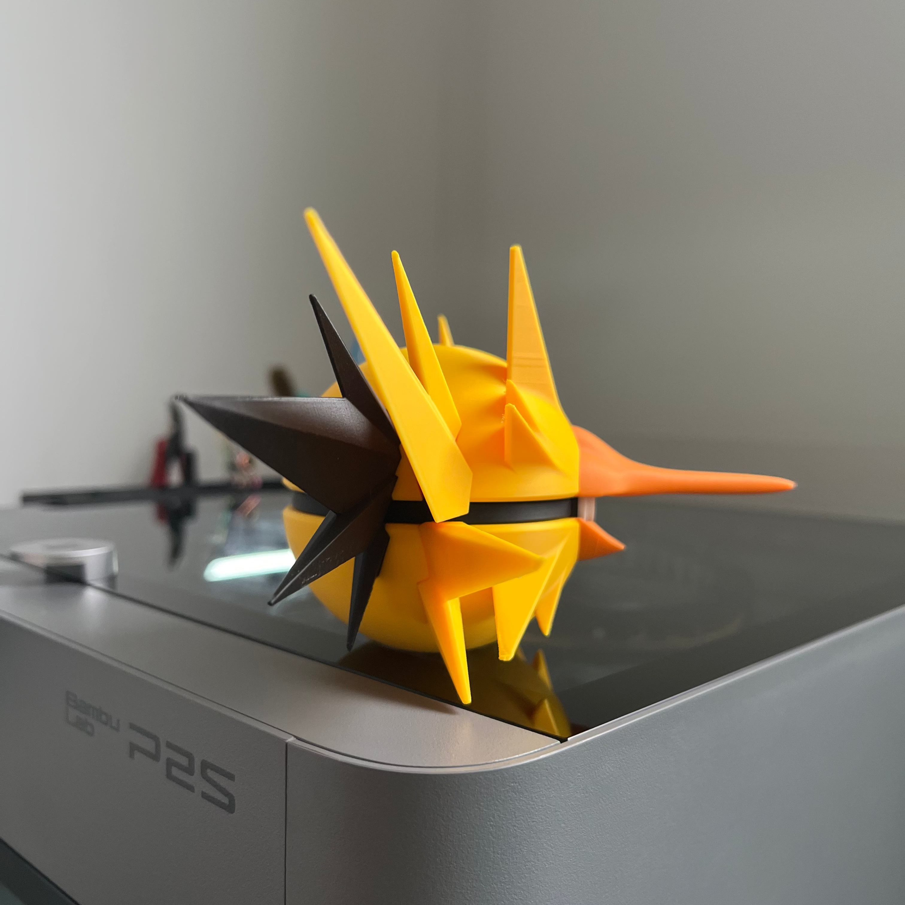 Zapdos Monster Ball, right side