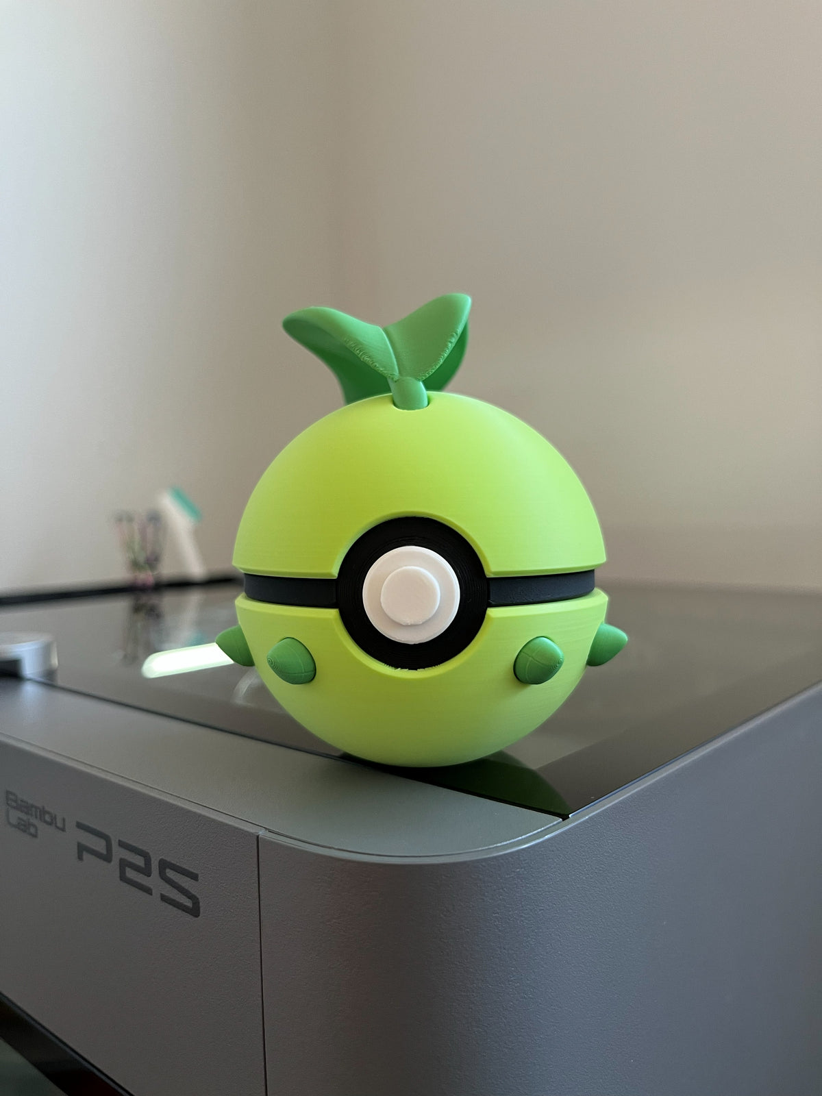 Chikorita Monster Ball, front view