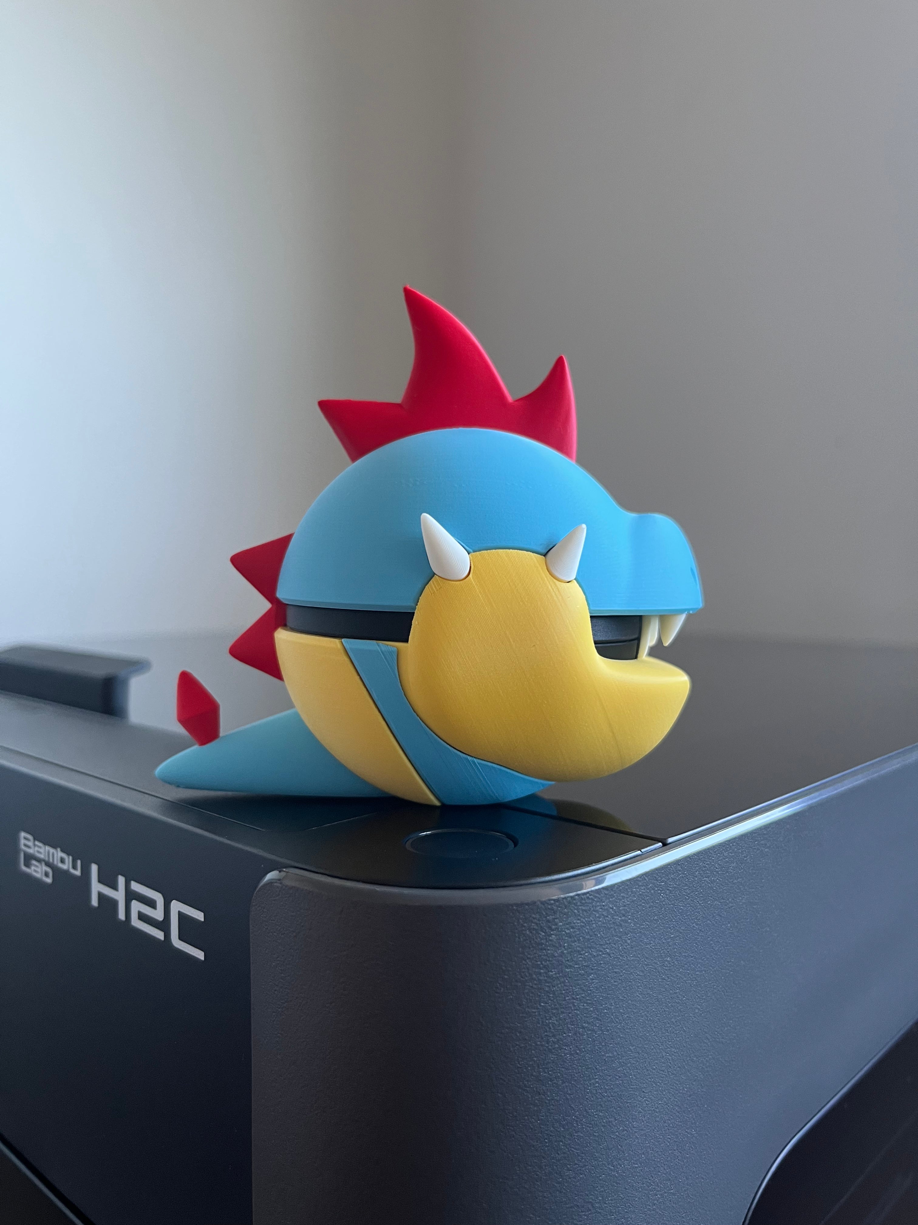 Croconaw Monster Ball, right side