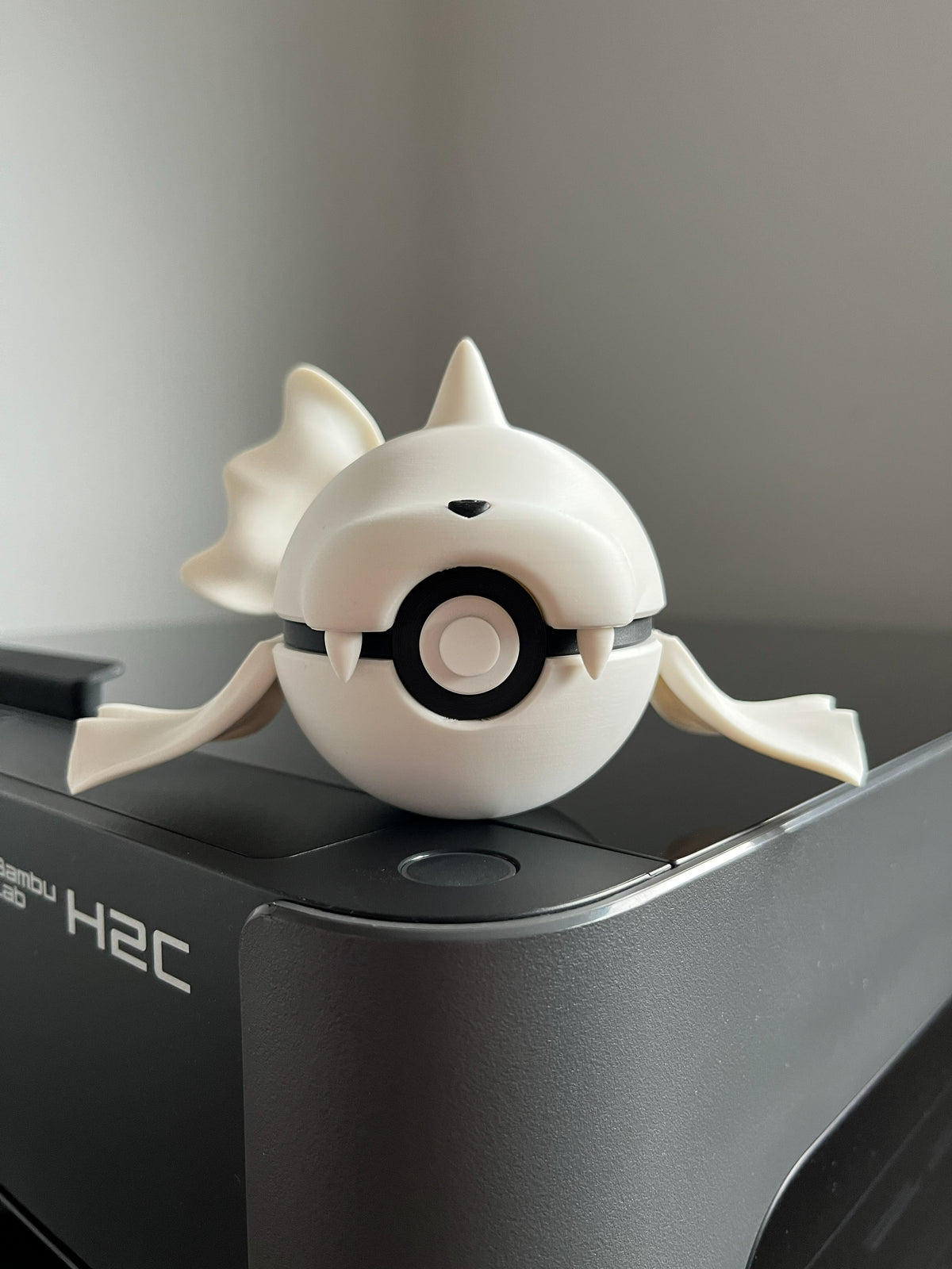 Dewgong Monster Ball, front view