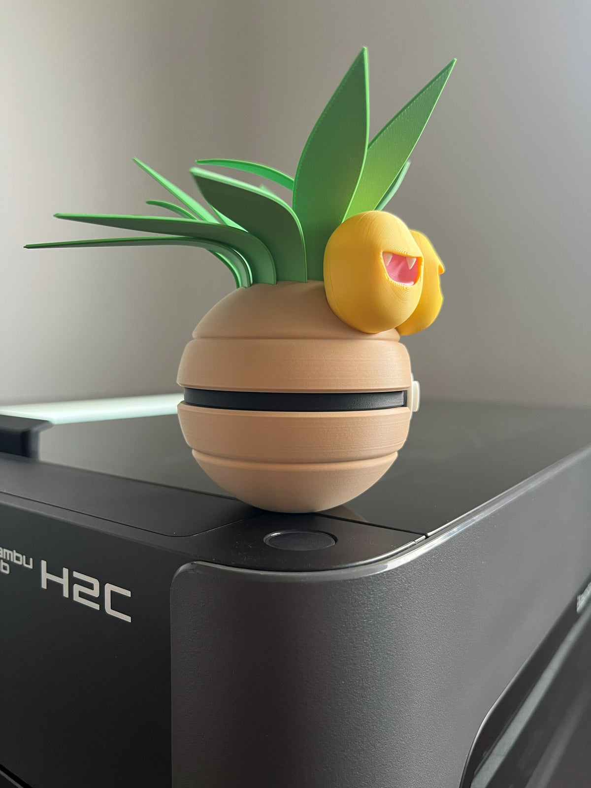 Exeggutor Monster Ball, right side
