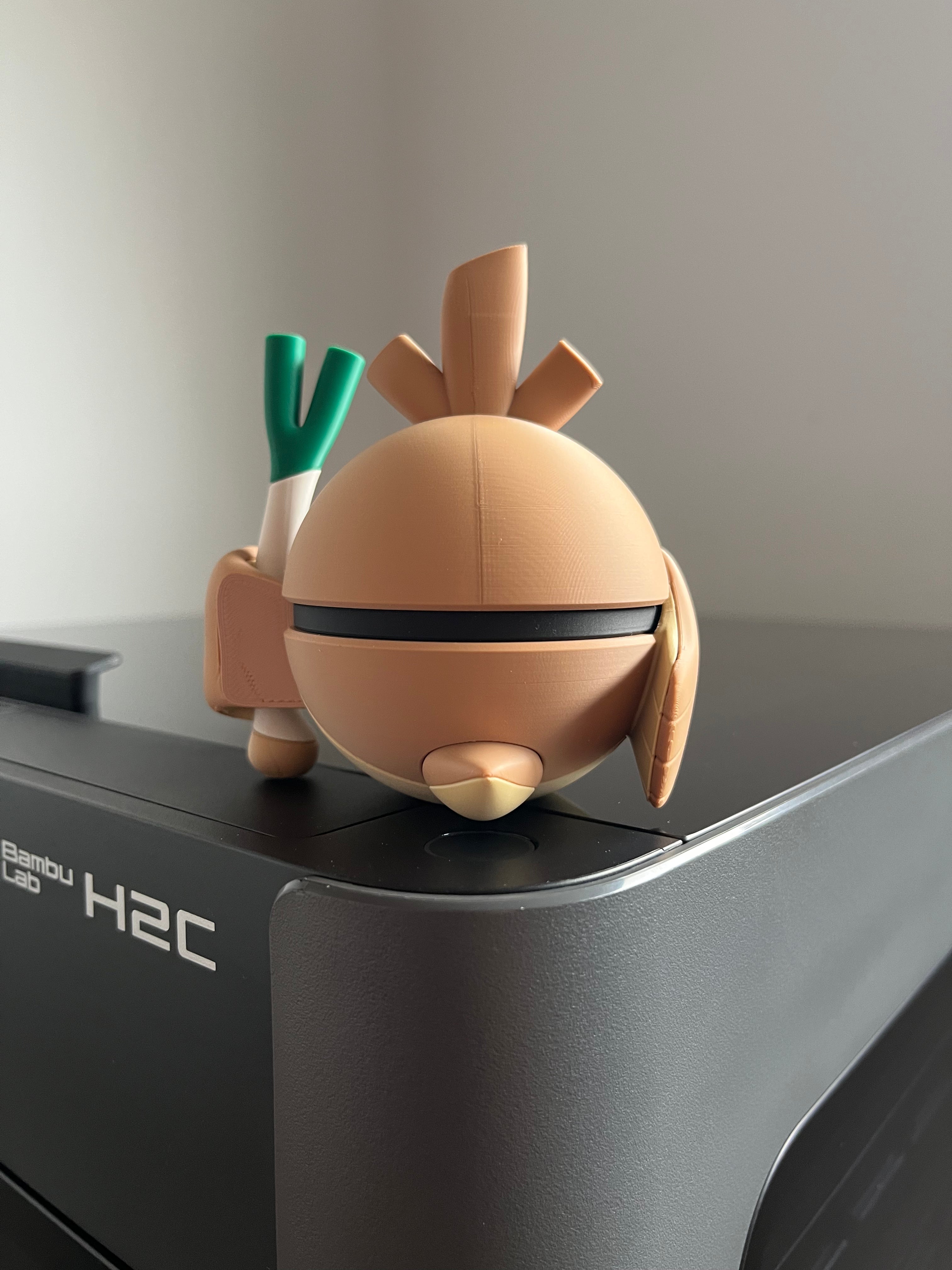 Farfetch'd Monster Ball, back view