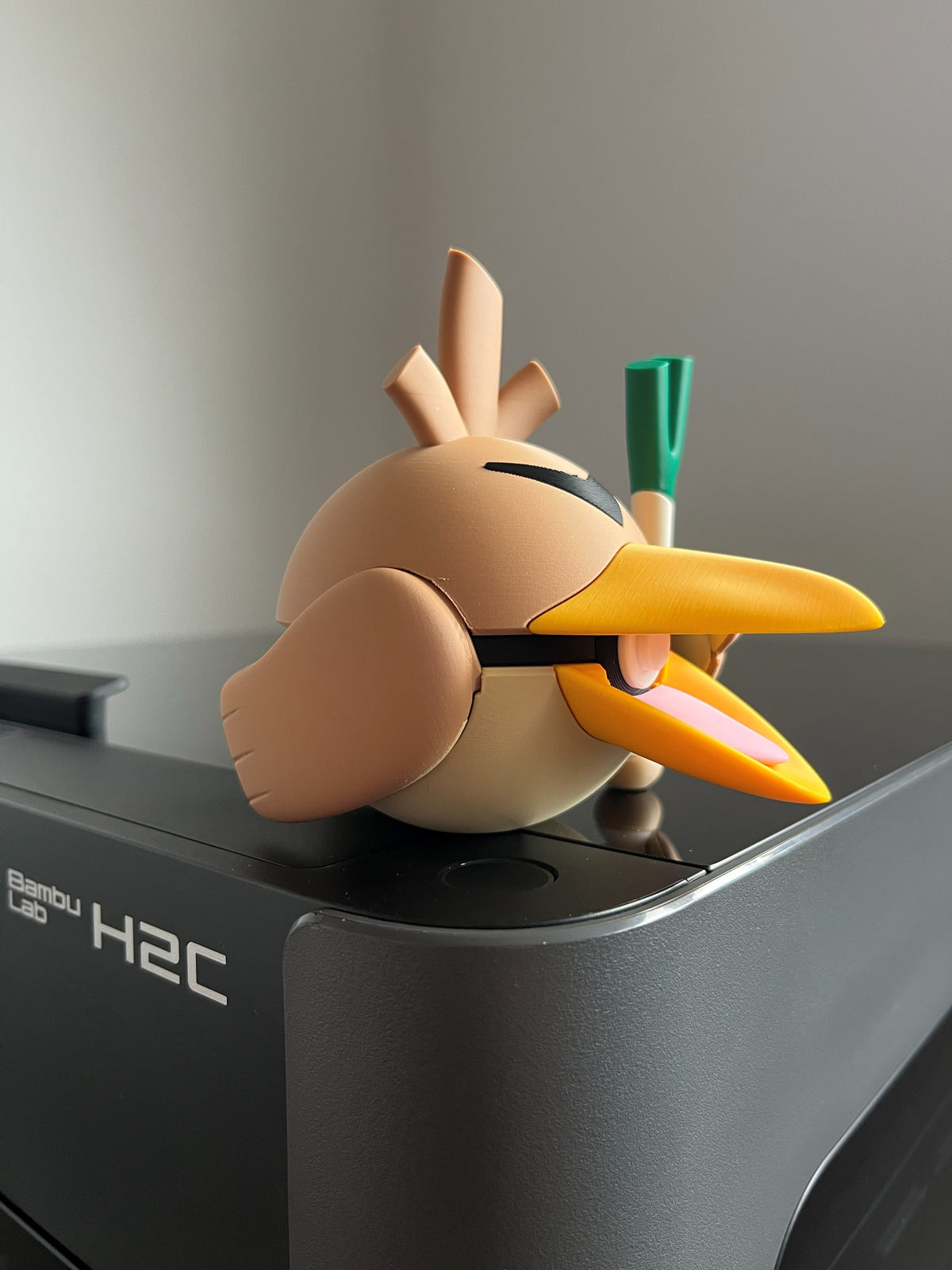 Farfetch'd Monster Ball, side profile