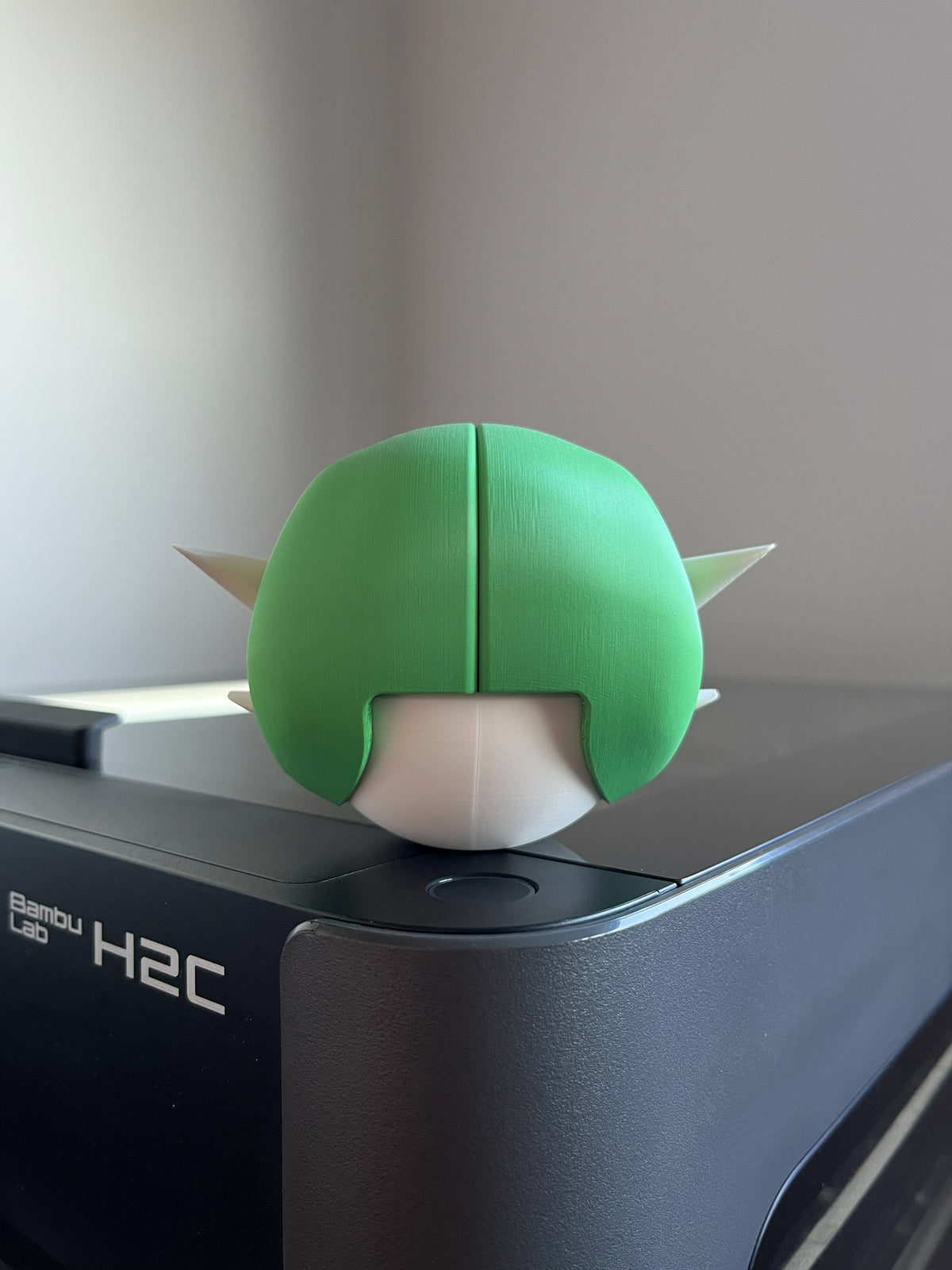 Gardevoir Monster Ball, back view