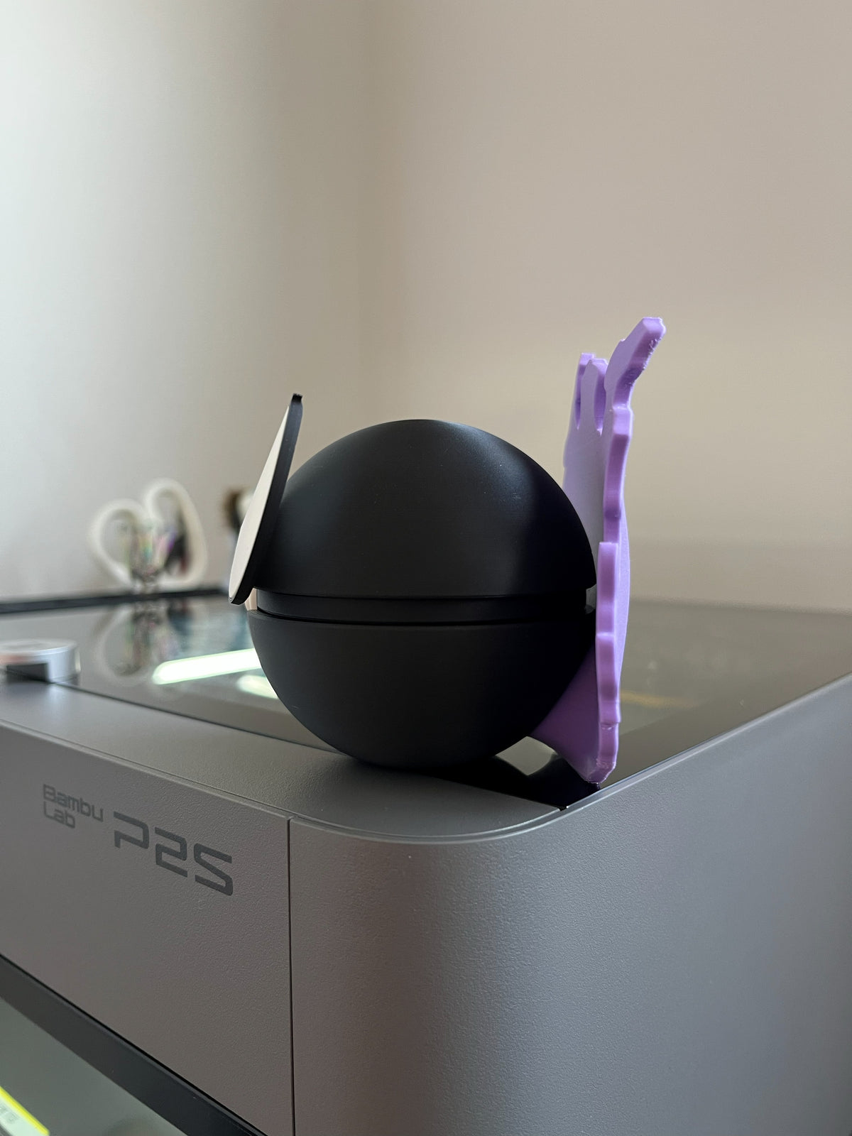 Gastly Monster Ball, left side
