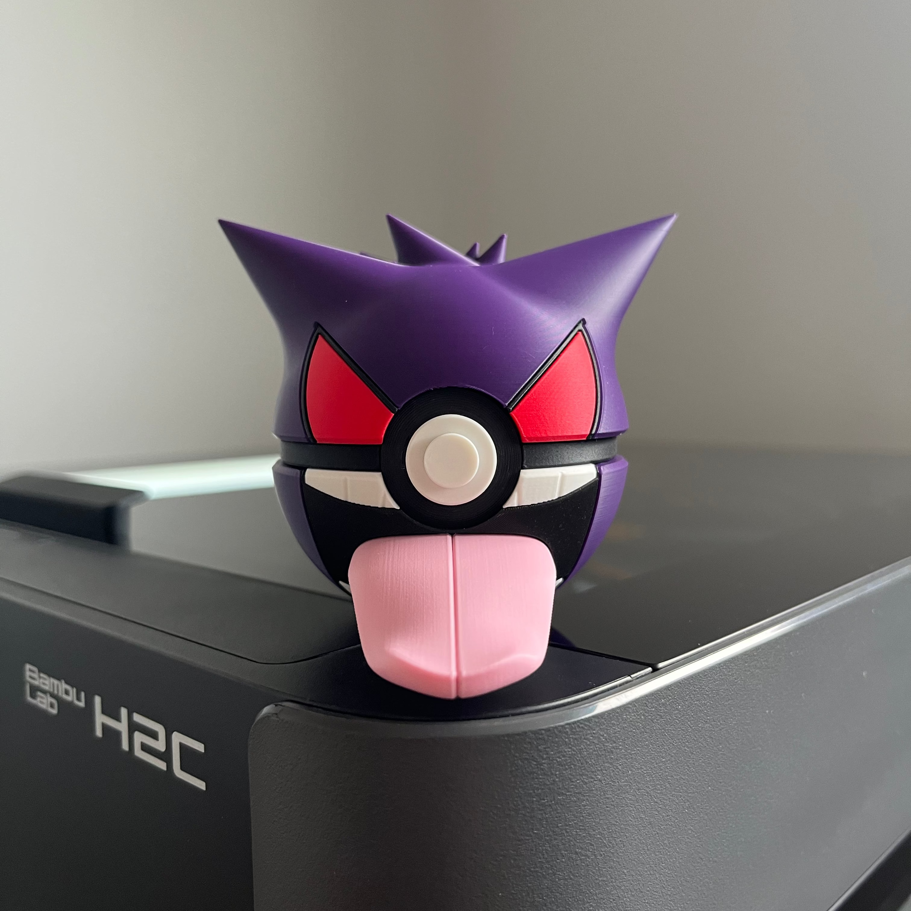 Gengar Monster Ball, front view