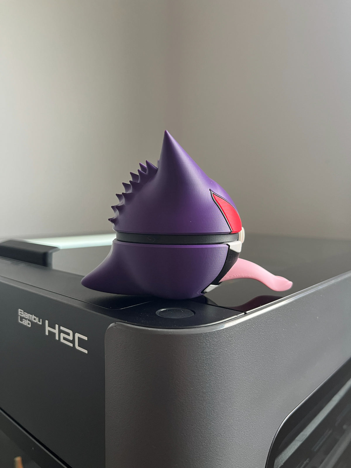Gengar Monster Ball, right side