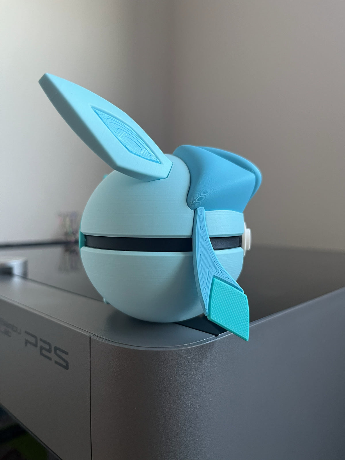 Glaceon Monster Ball, right side