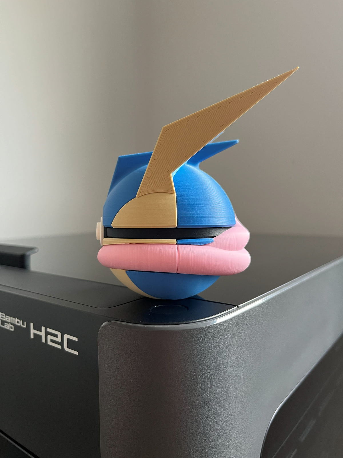 Greninja Monster Ball, left side