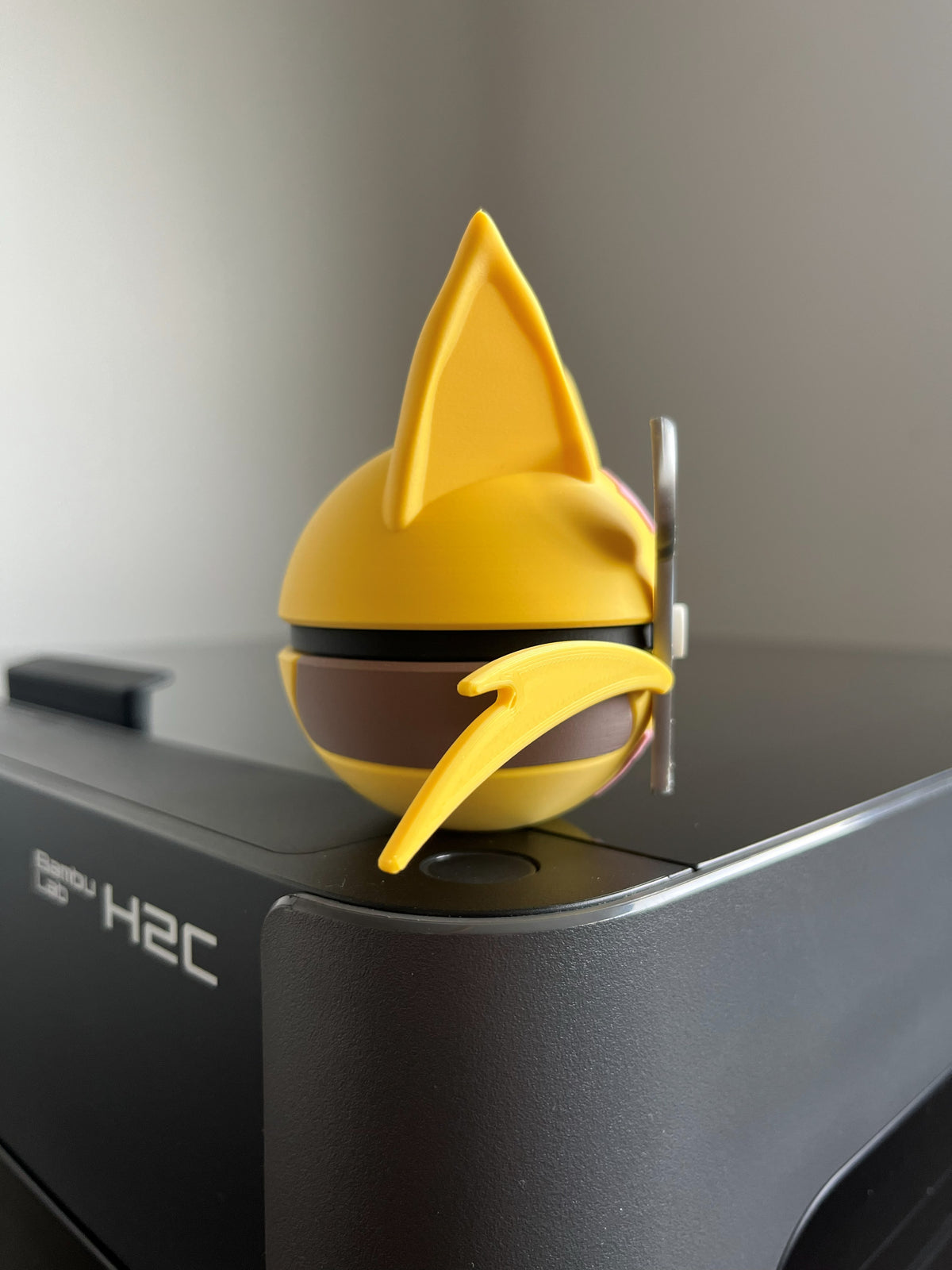 Kadabra Monster Ball, right side